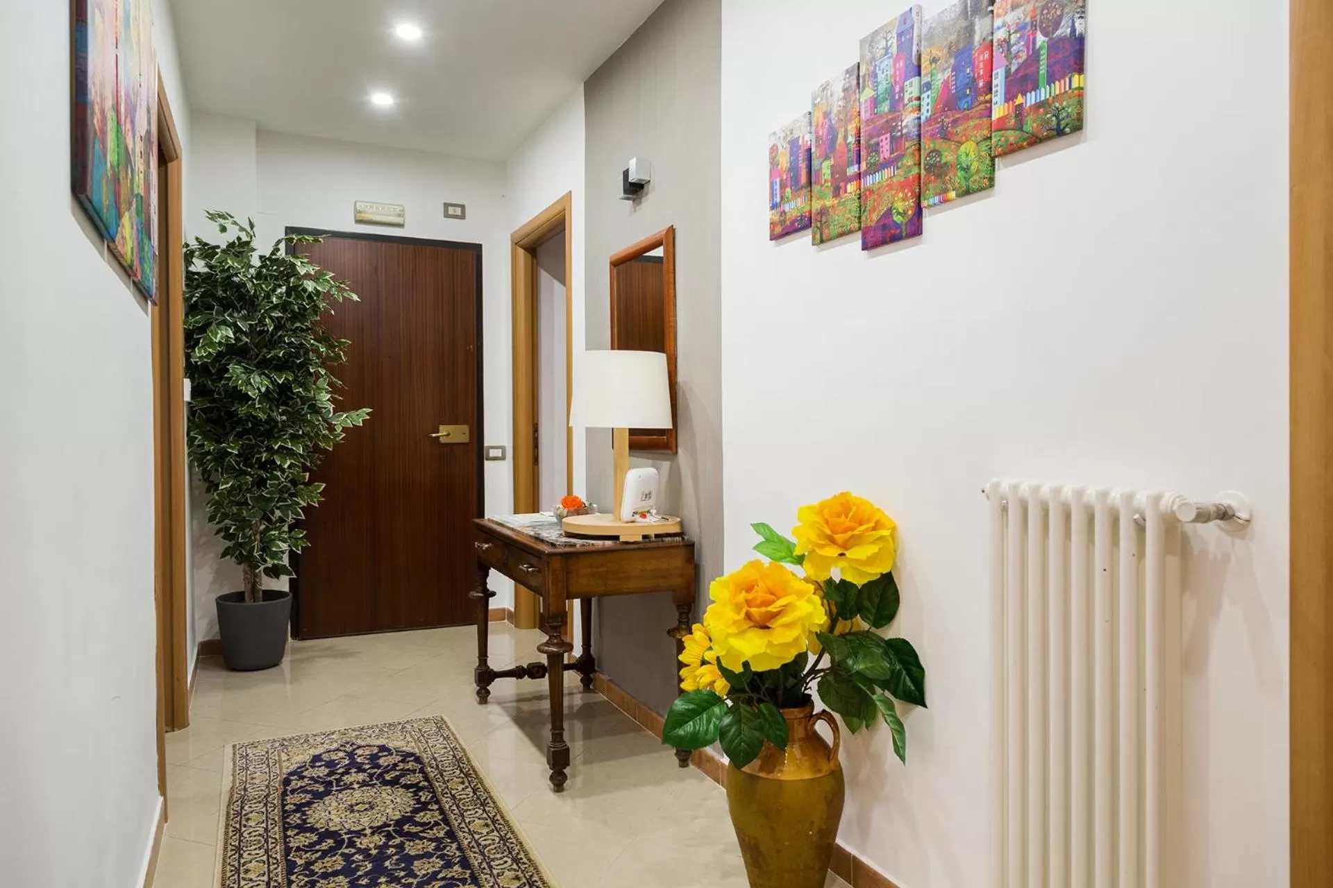 Decorative detail in Donna Gina