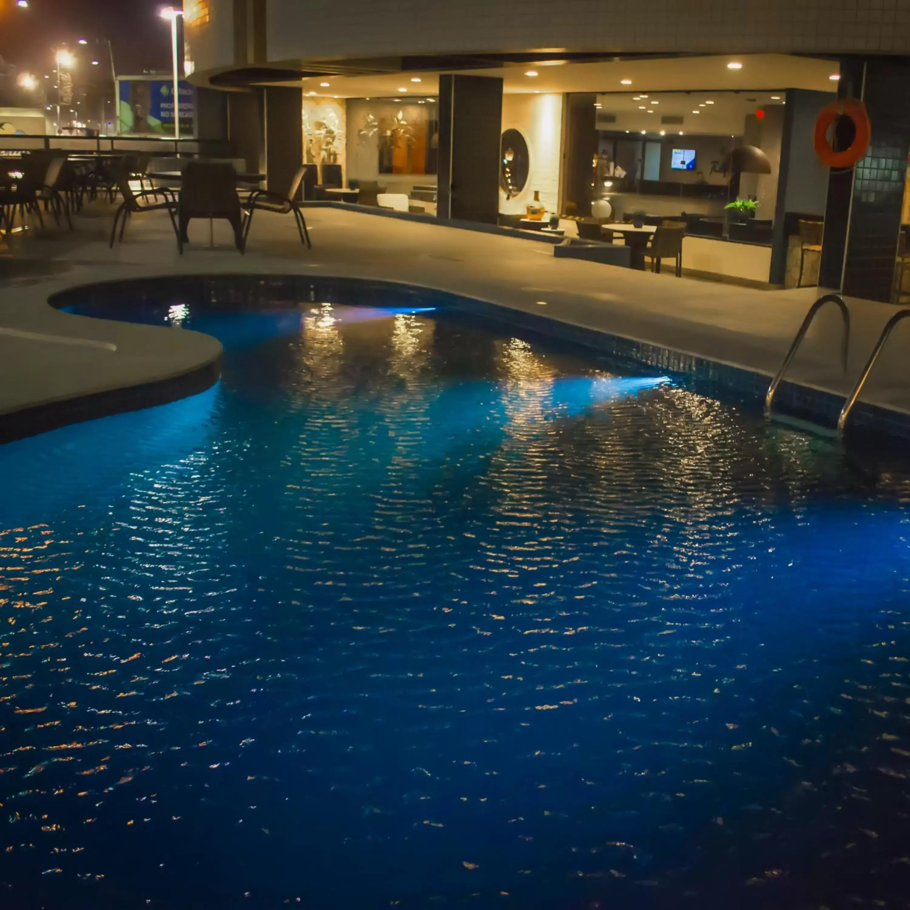 Swimming Pool in Hotel Reymar Express