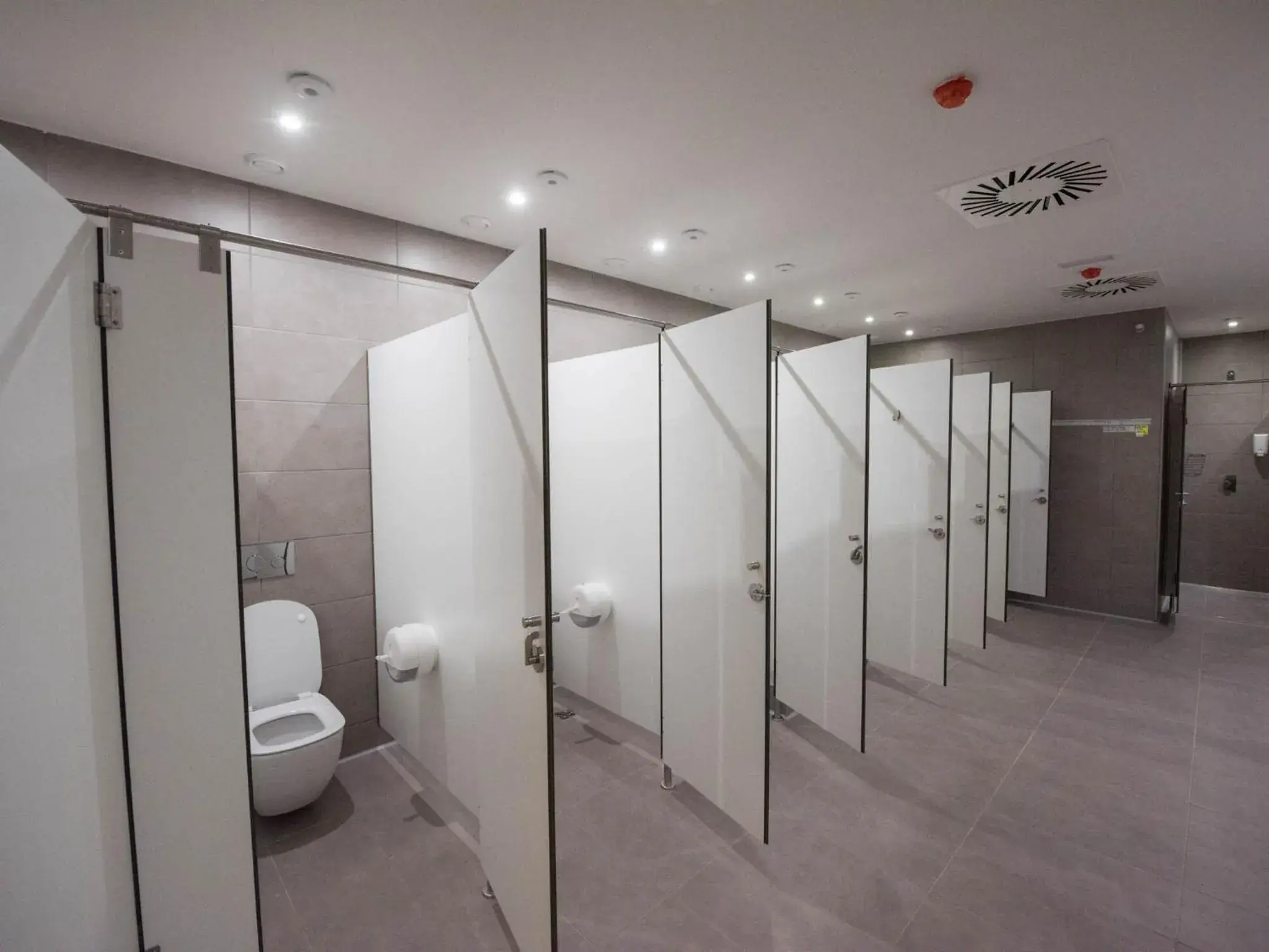 Toilet, Bathroom in room007 Gran Vía Hostel