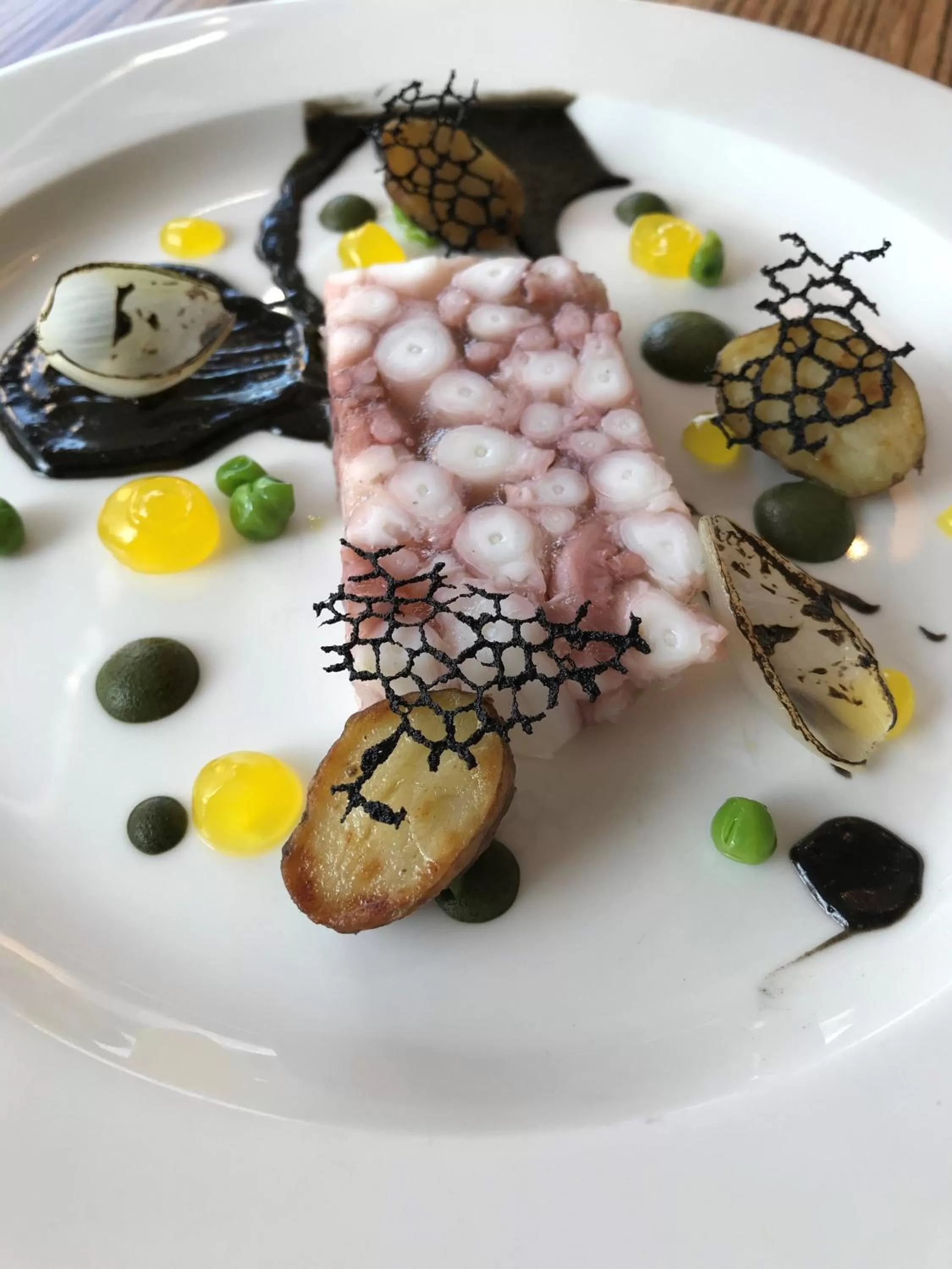 Restaurant/places to eat in Crowne Plaza Reading