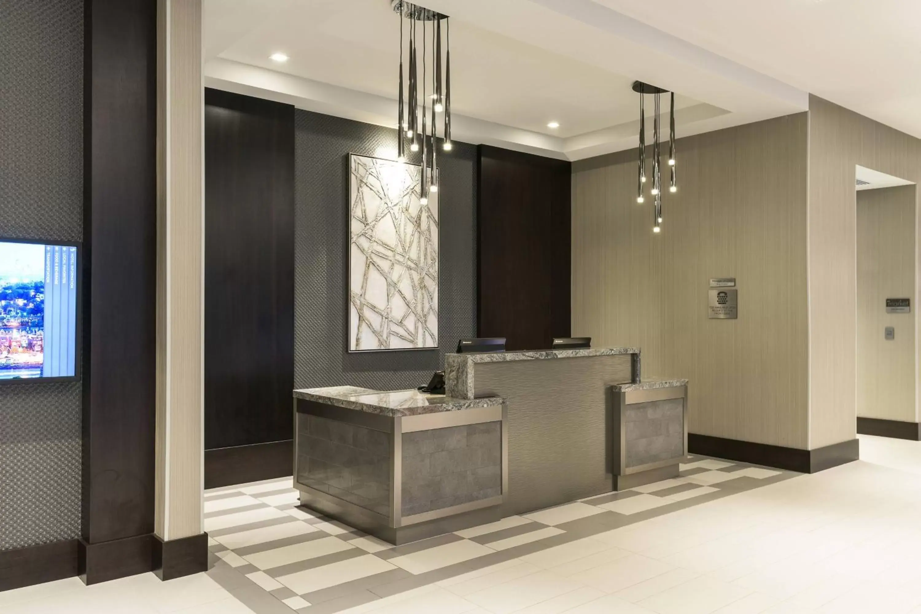 Lobby or reception, Lobby/Reception in Courtyard by Marriott Edgewater NYC Area