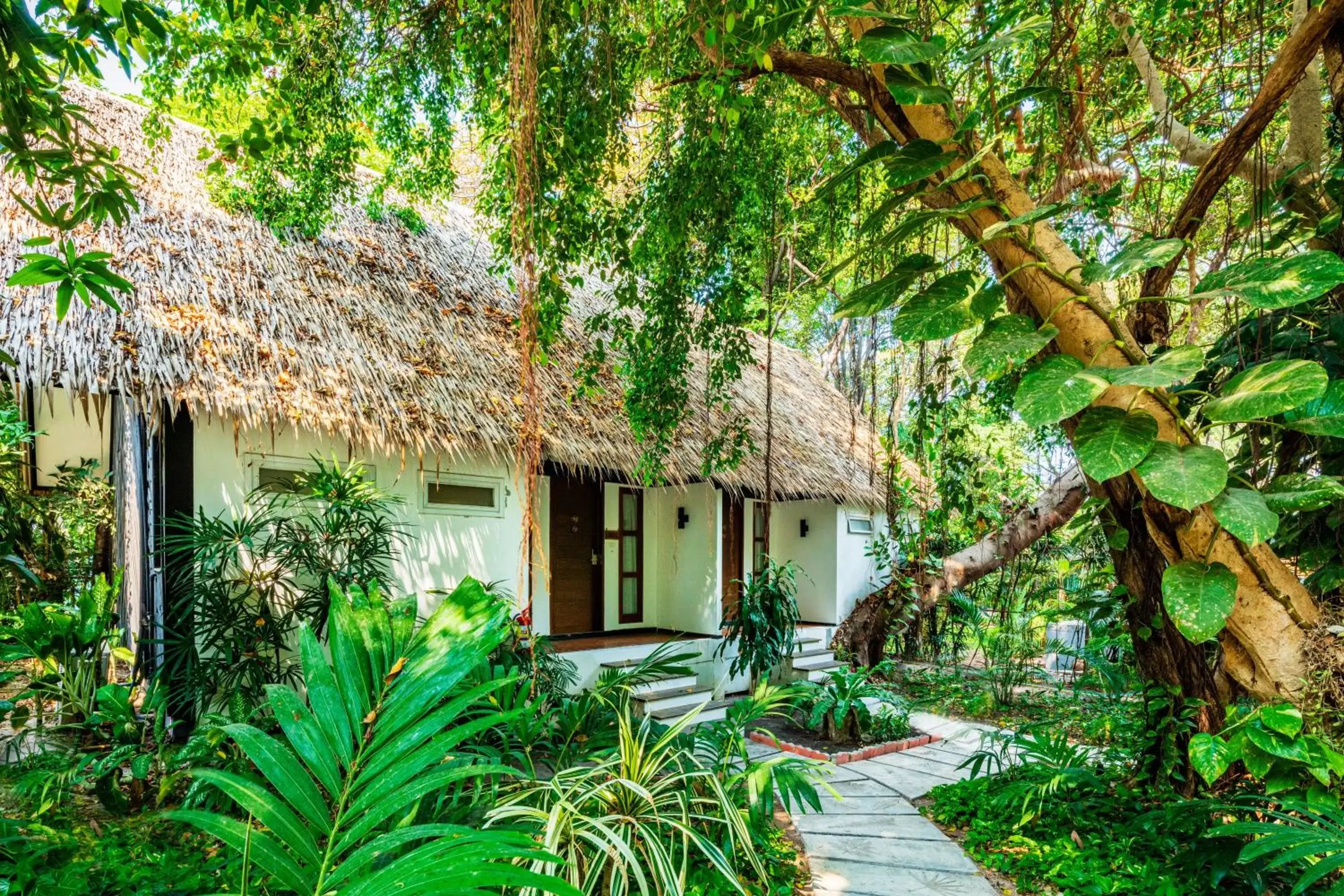 Property Building in The Monttra Pattaya - SHA Extra Plus Property Building in The Monttra Pattaya - SHA Extra Plus