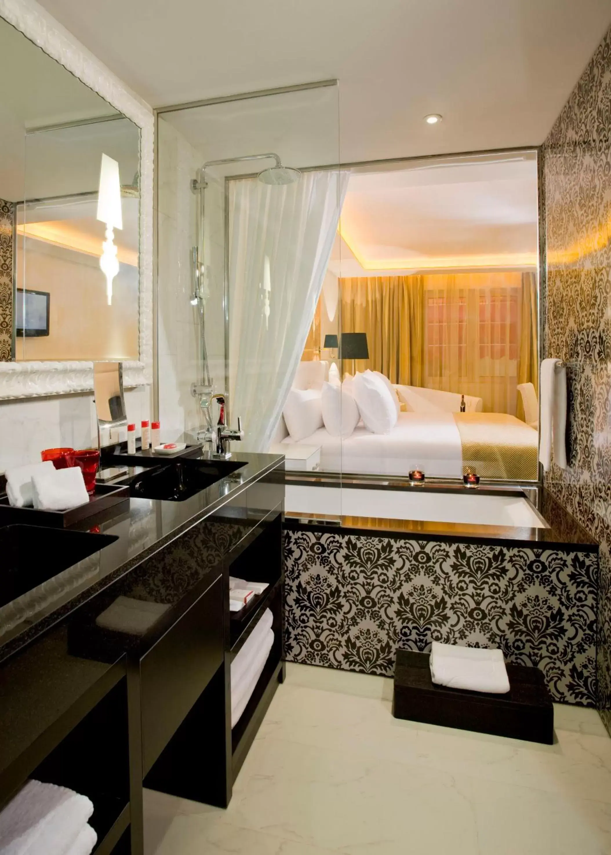 Bathroom in Hotel Colón Gran Meliá - The Leading Hotels of the World