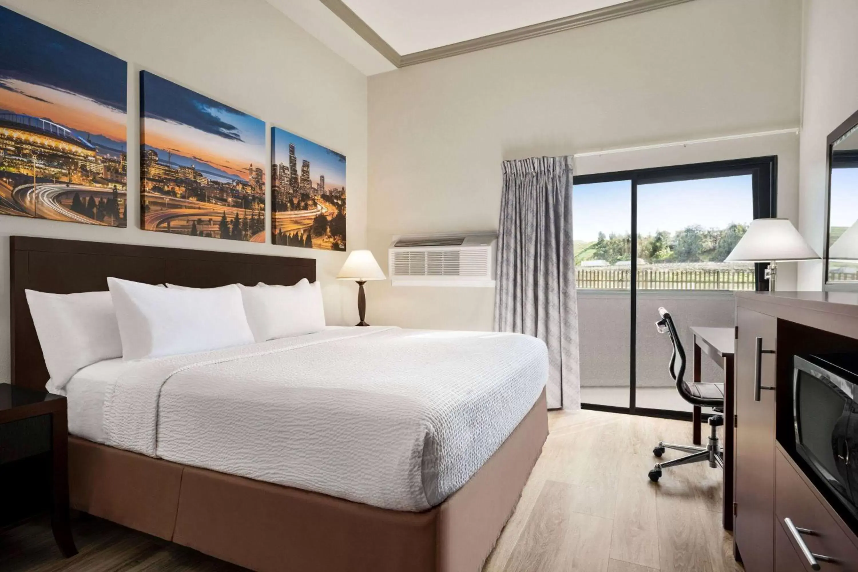 Photo of the whole room, Bed in Baymont by Wyndham Monterey Park