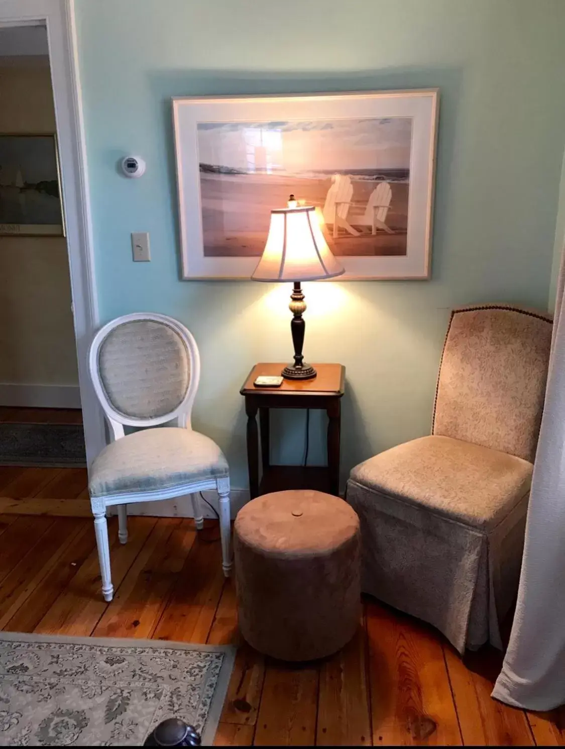 Seating Area in Scranton Seahorse Inn