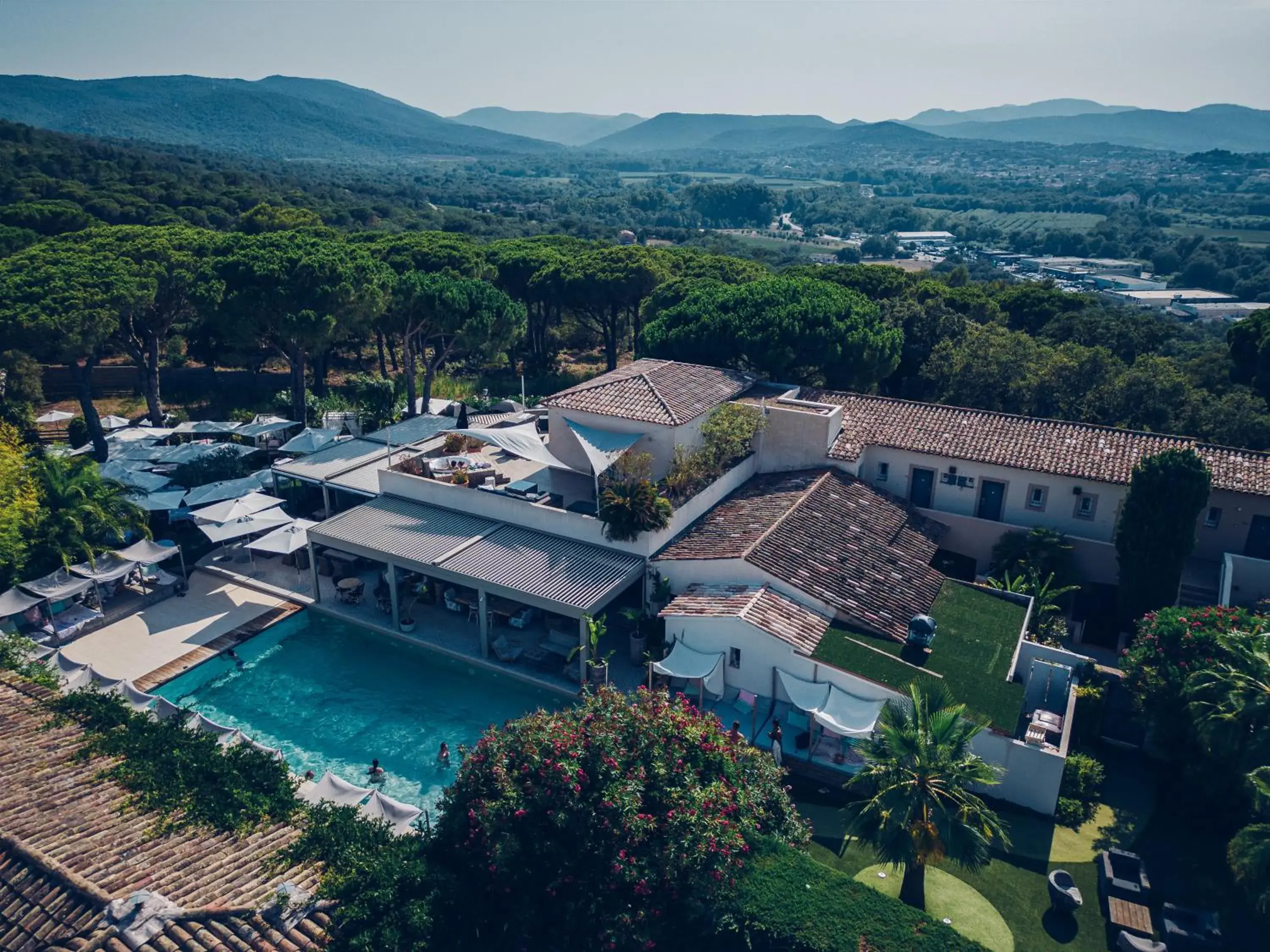 Property building, Bird's-eye View in Hôtel Font Mourier