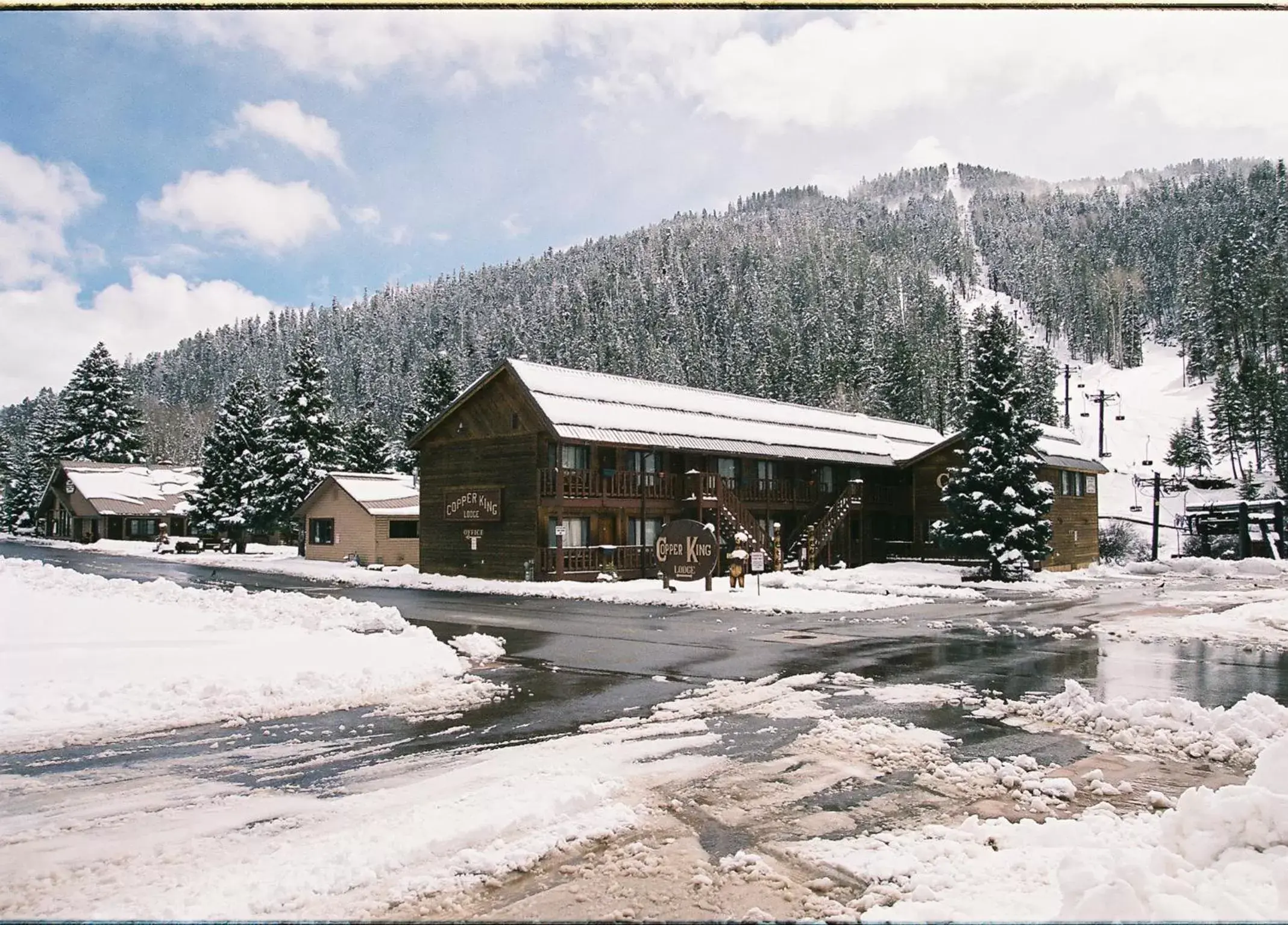 Property building, Winter in Copper King Lodge