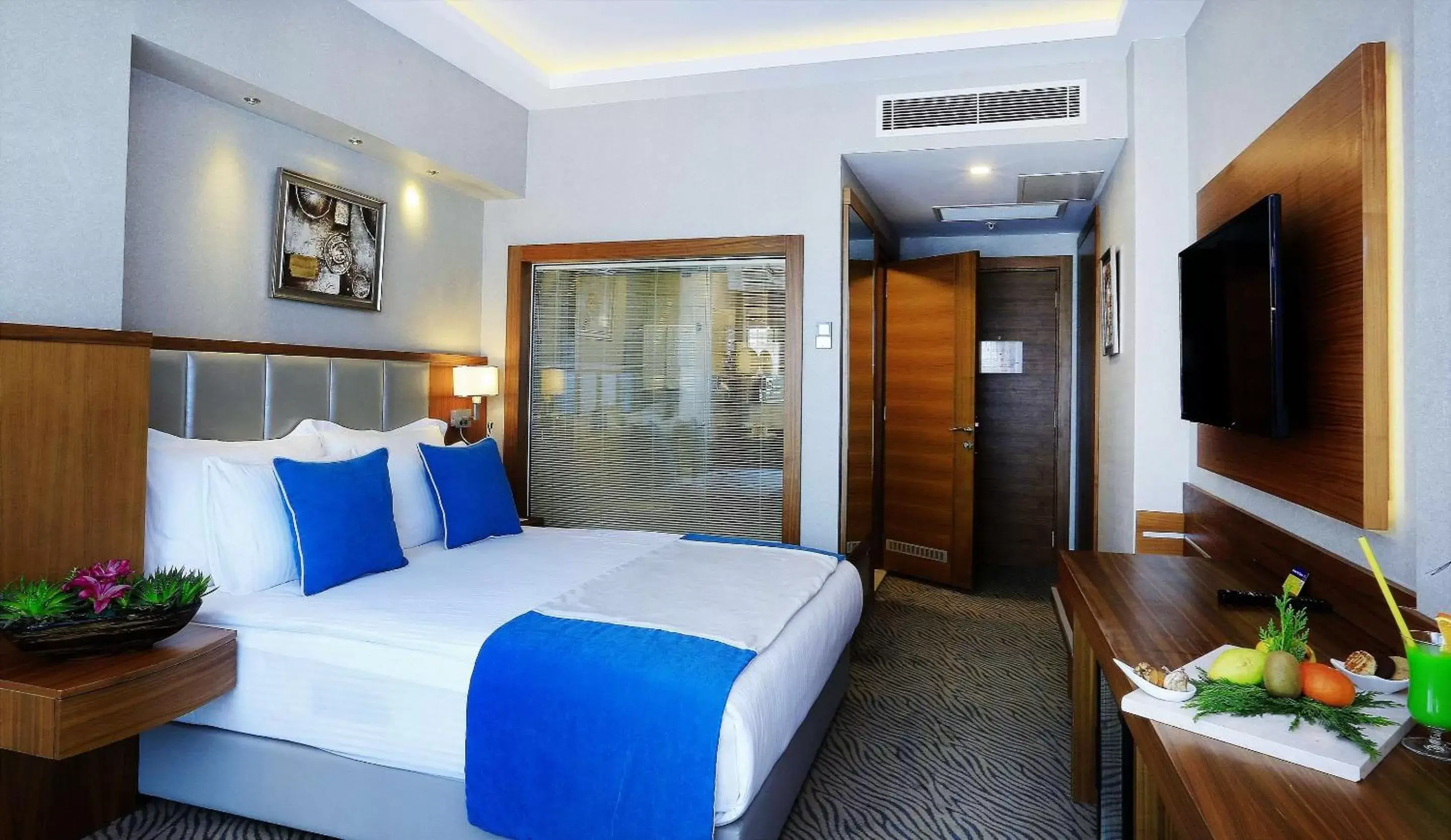 Photo of the whole room, Bed in Best Western Premier Karsiyaka Convention & Spa Hotel