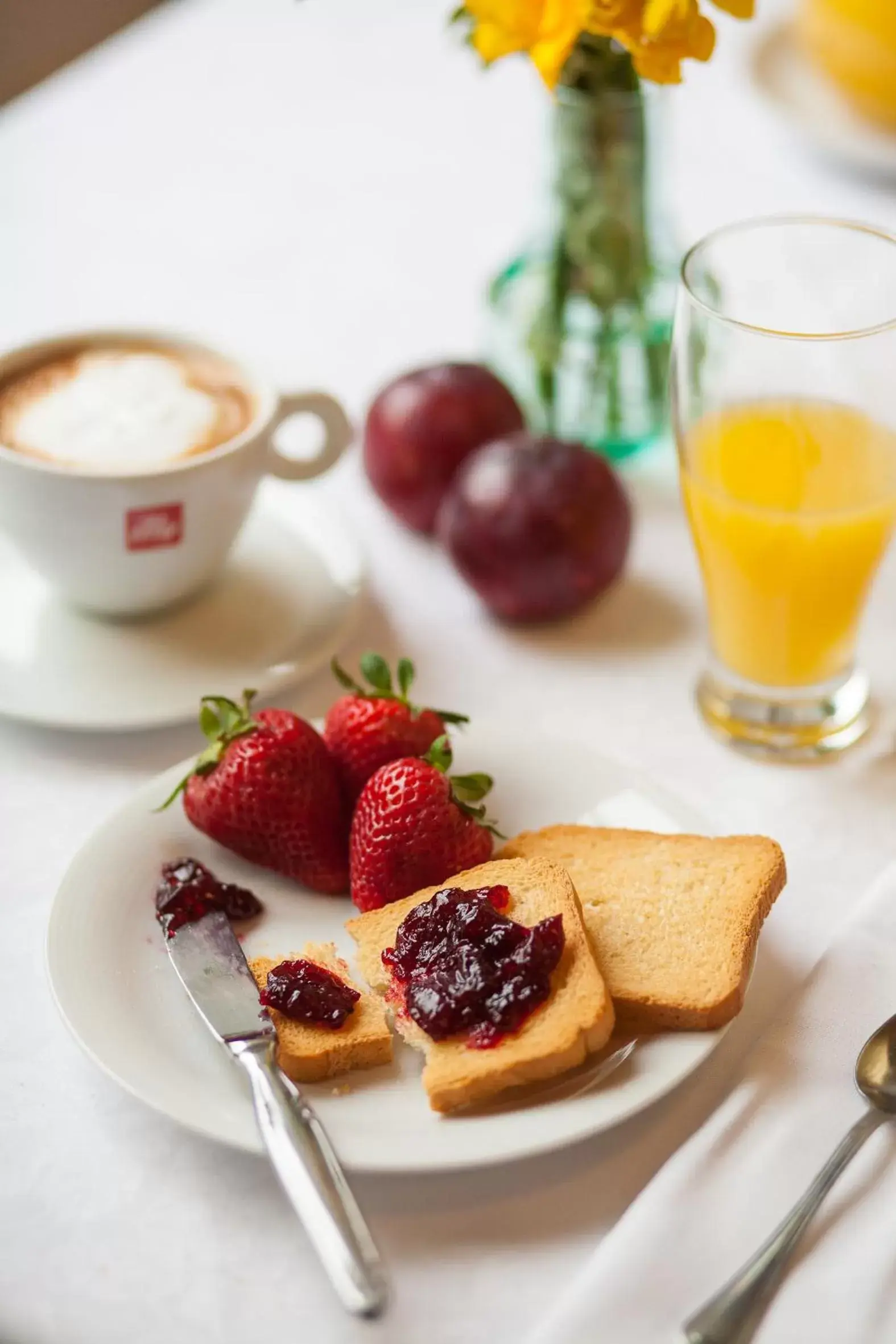 Breakfast in Hotel Gambara