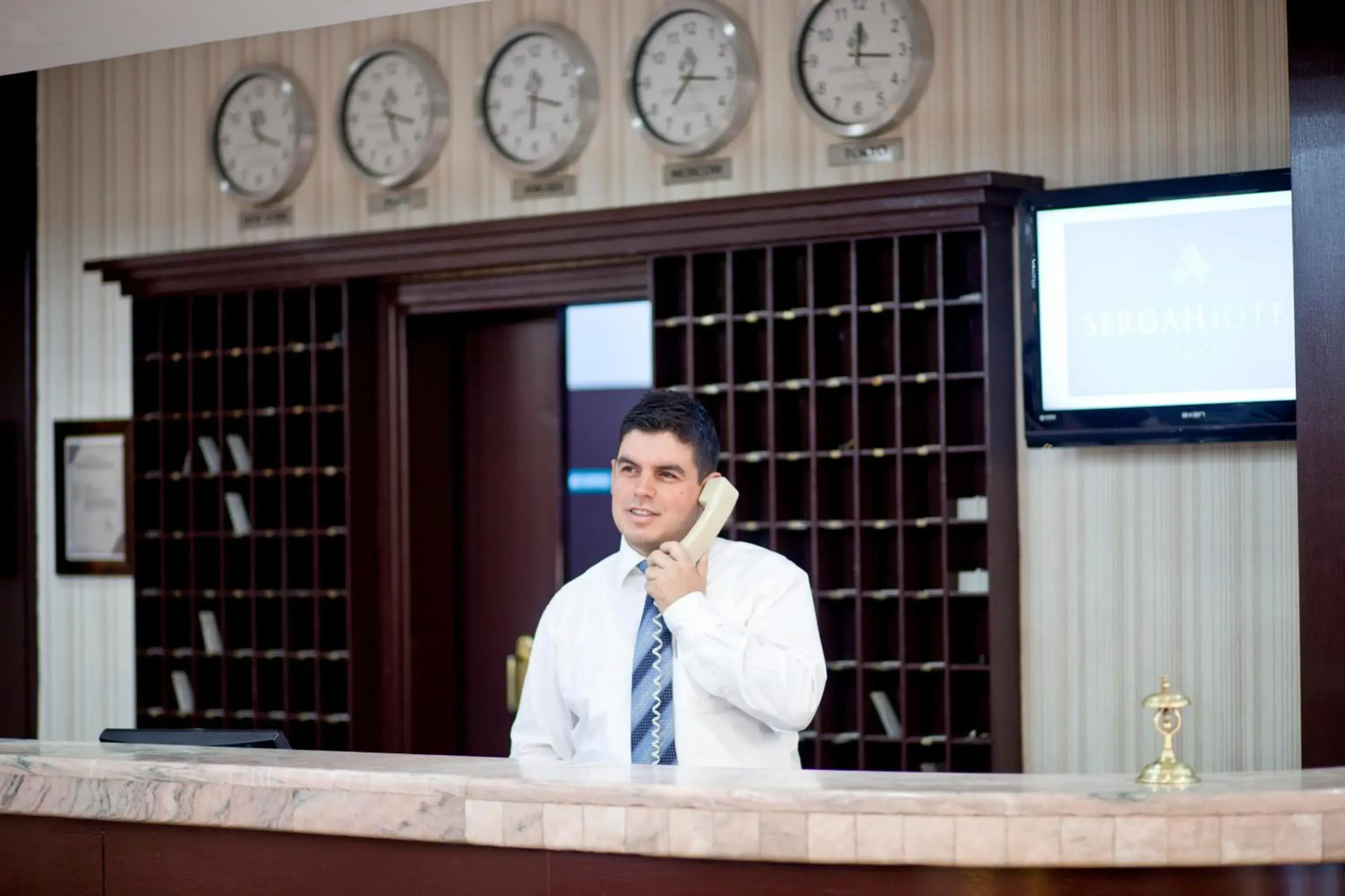 Lobby or reception in Sergah Hotel