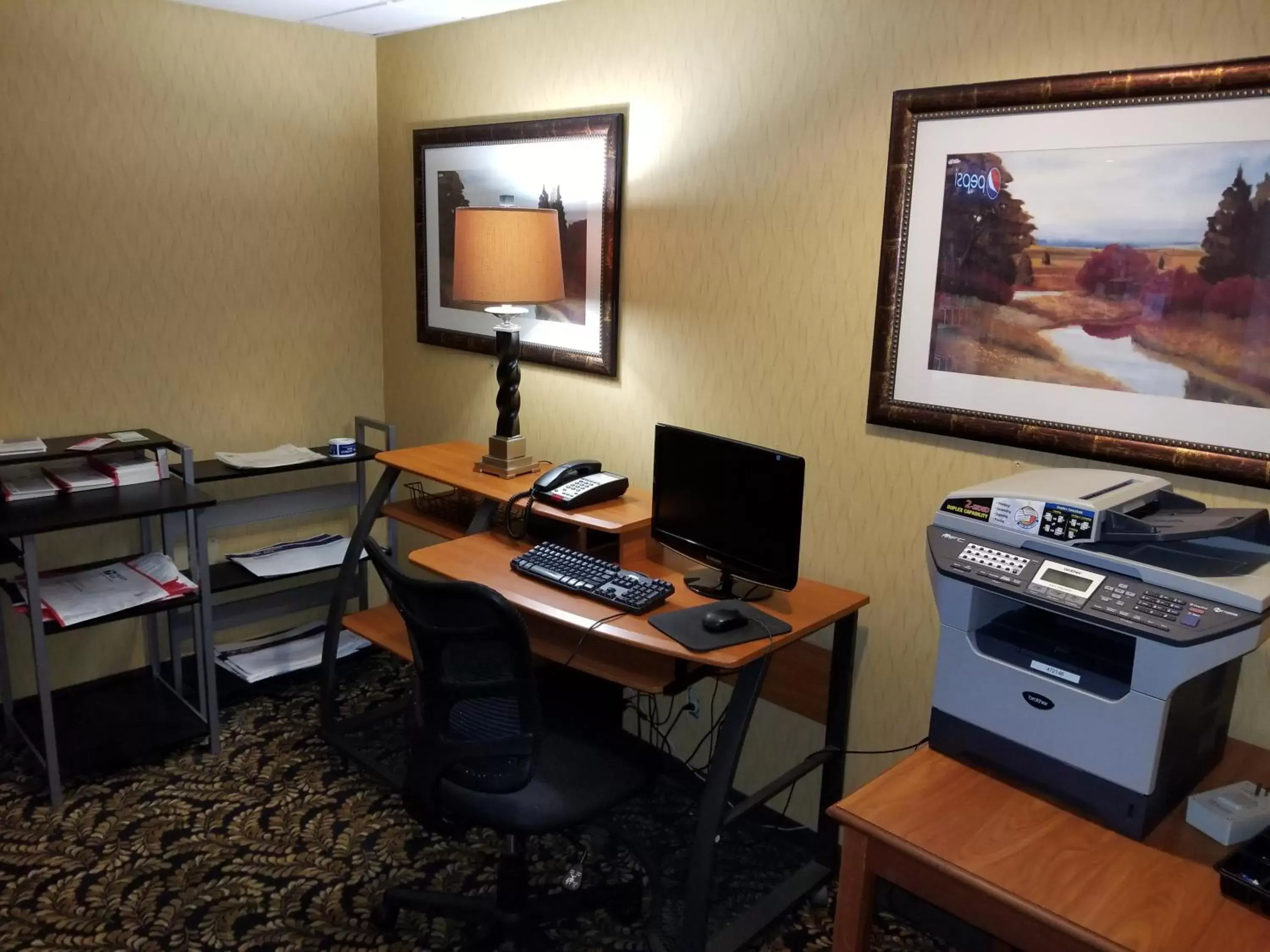 Business facilities in Days Inn by Wyndham Tulsa Central