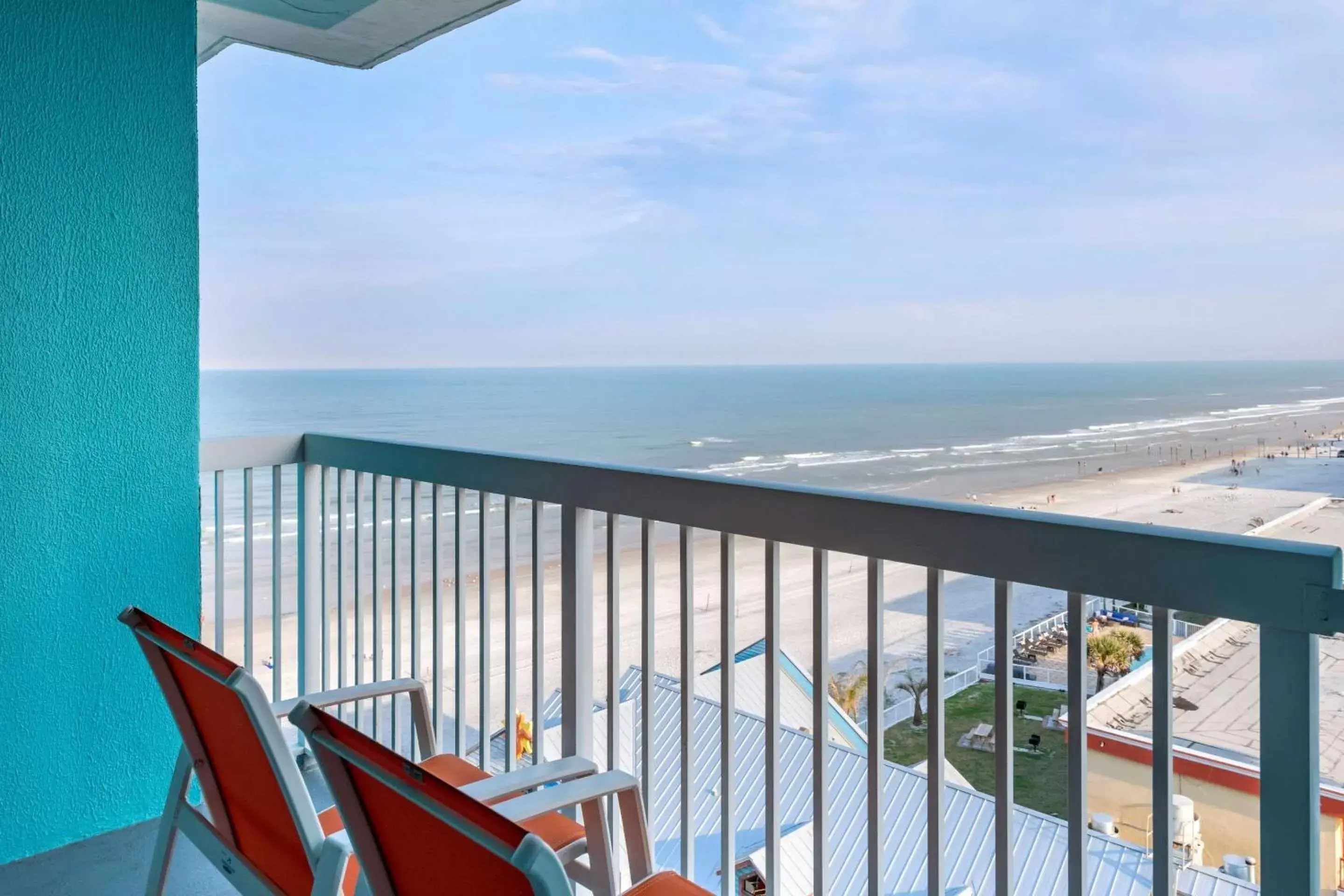 Photo of the whole room, Balcony/Terrace in Comfort Inn & Suites Daytona Beach Oceanfront