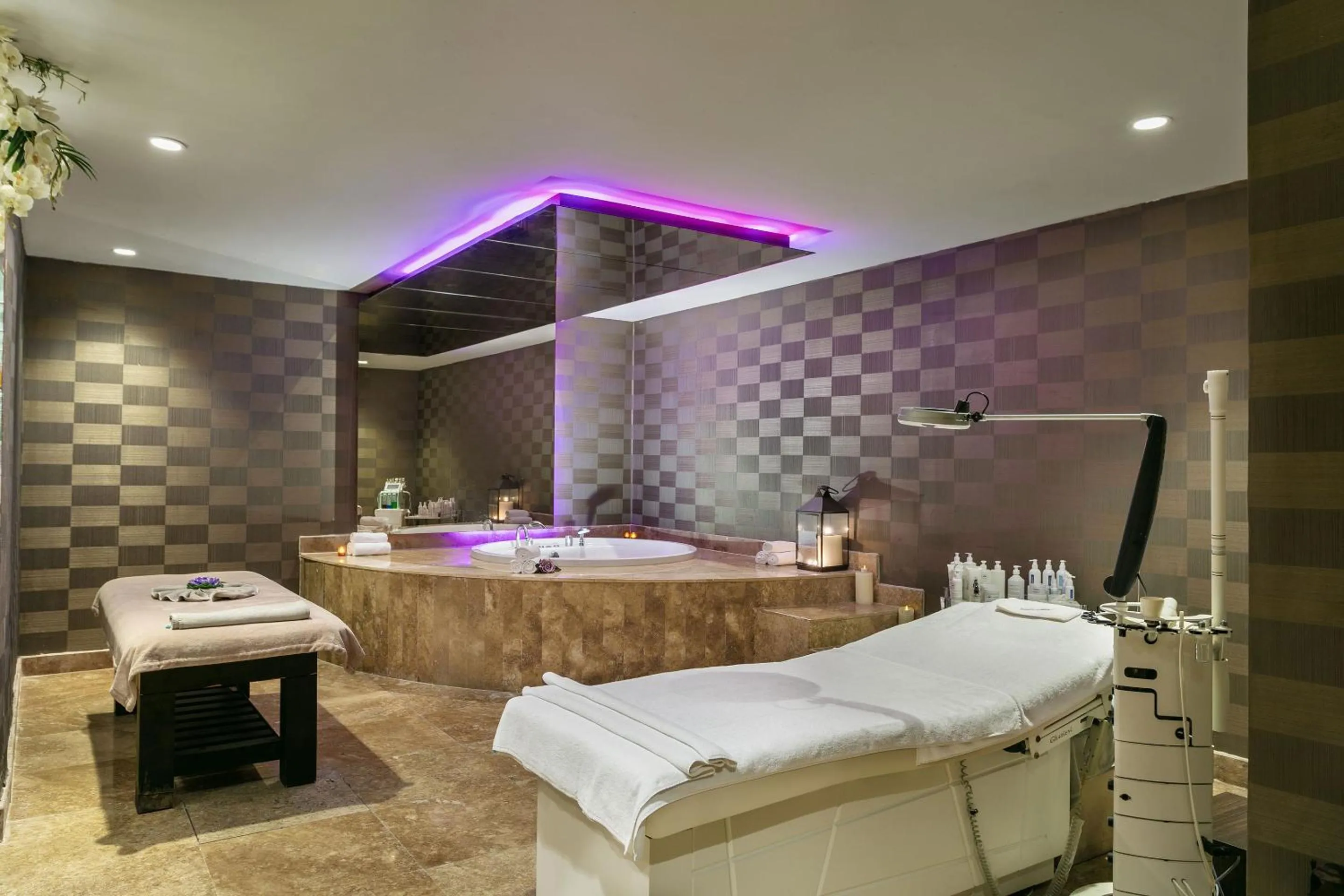 Hot Tub in Titanic Deluxe Golf Belek