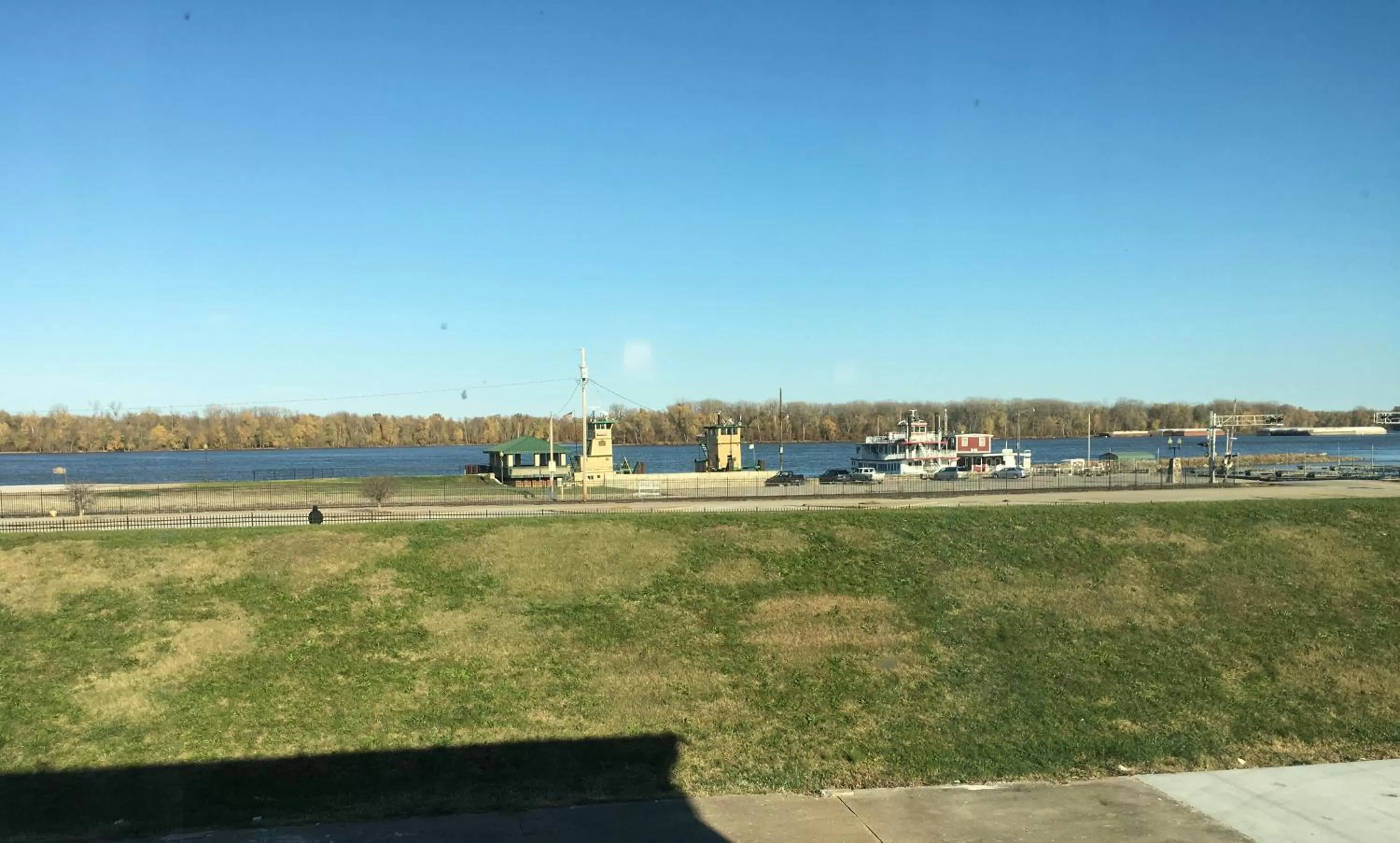 Natural landscape in Riverside inn hannibal