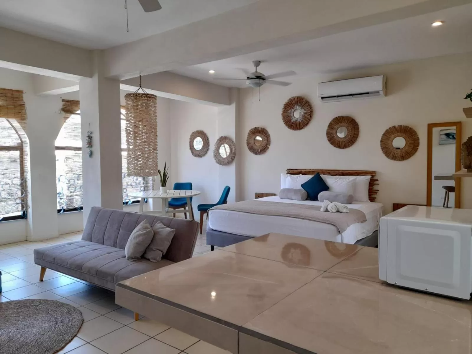 Photo of the whole room in Zulu Surf Hotel Tamarindo