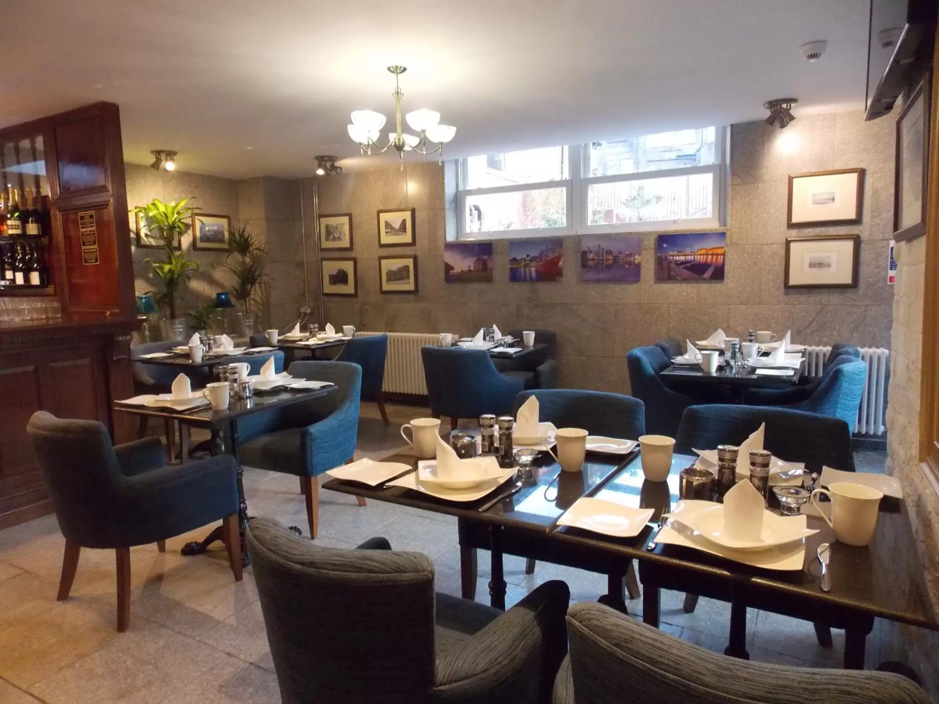 Restaurant/Places to Eat in The Mountford Hotel