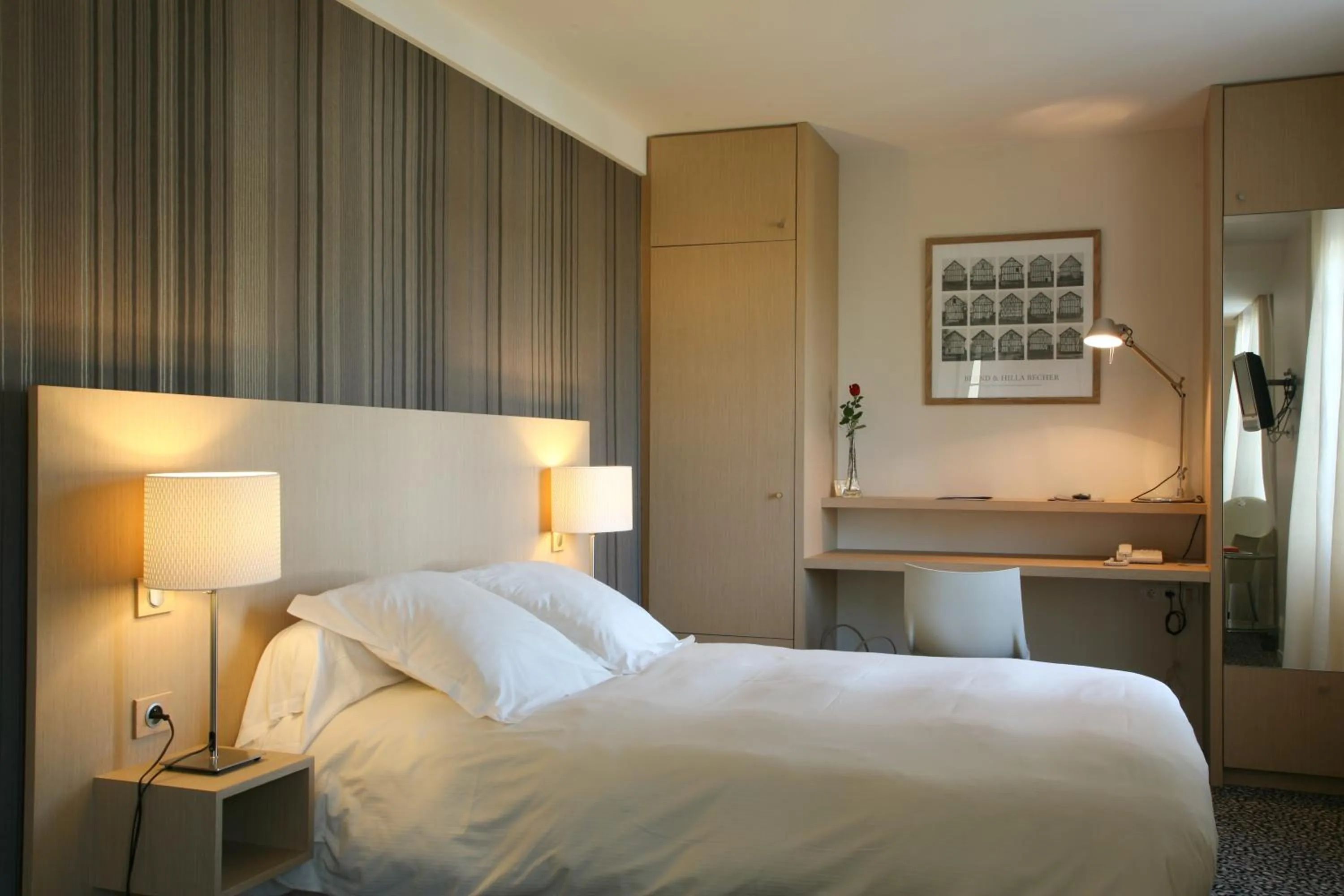 Photo of the whole room, Bed in Hôtel Restaurant Ar Milin-Logis hôtels