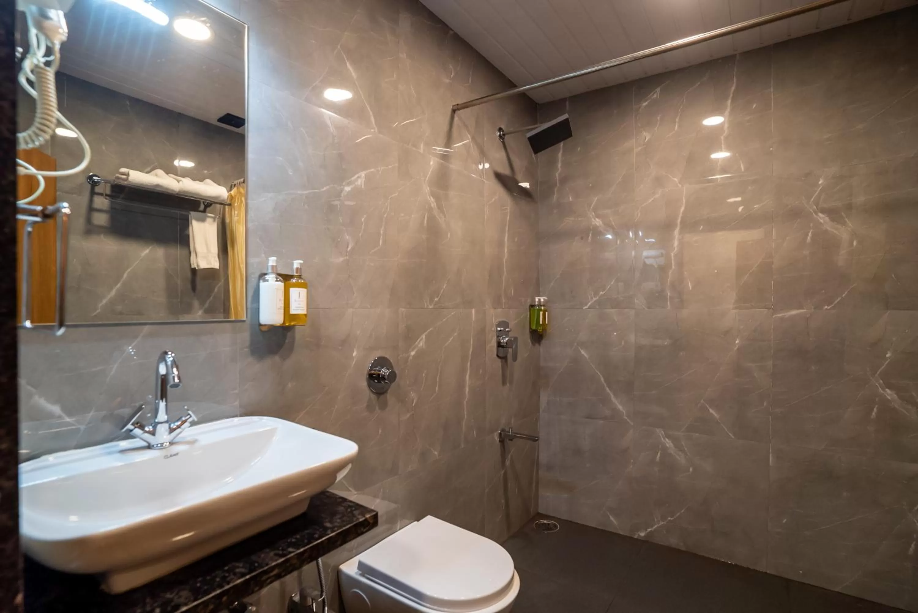 Bathroom in Jivanta Mahabaleshwar