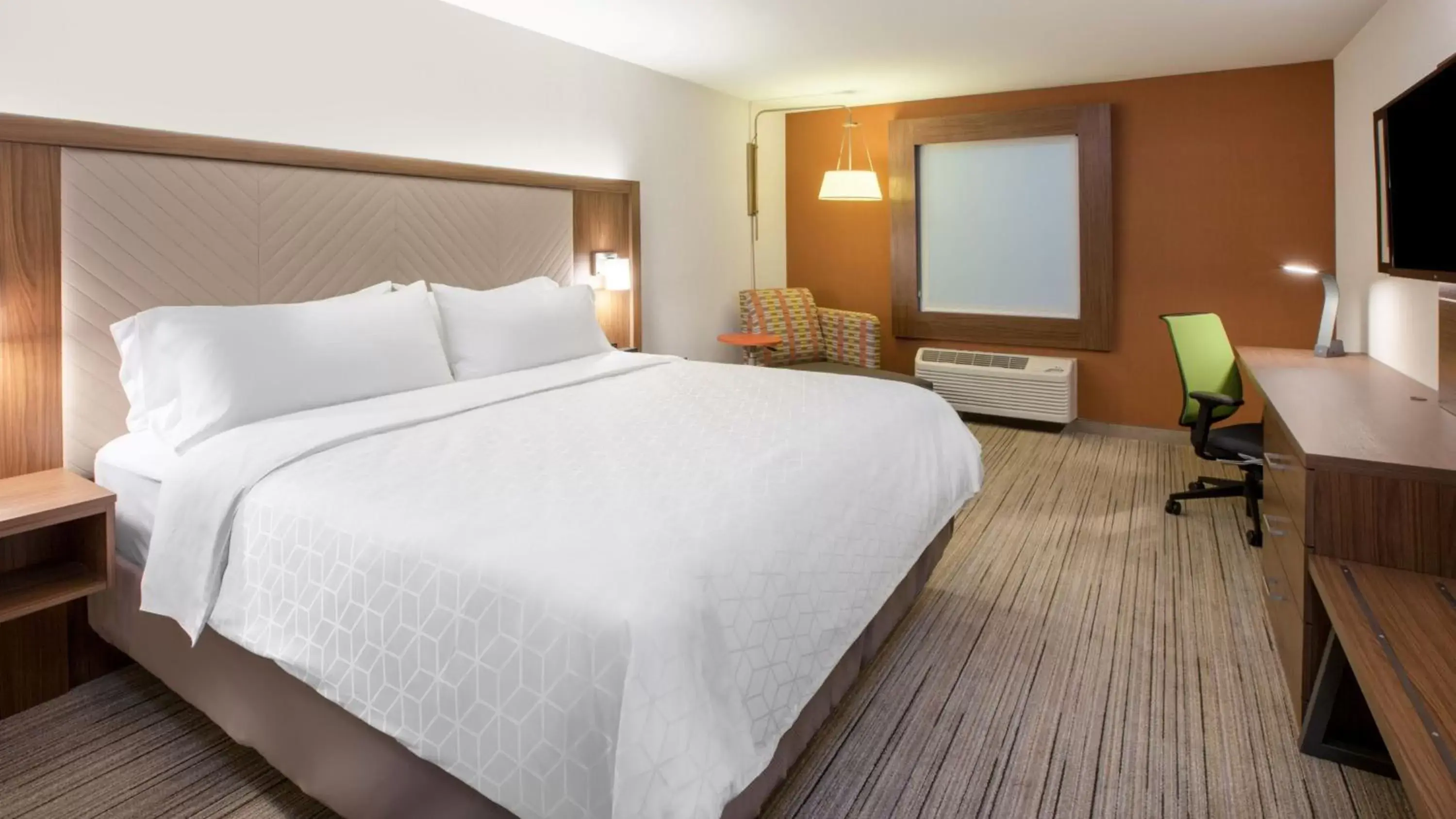 Photo of the whole room, Bed in Holiday Inn Express Greensburg, an IHG Hotel