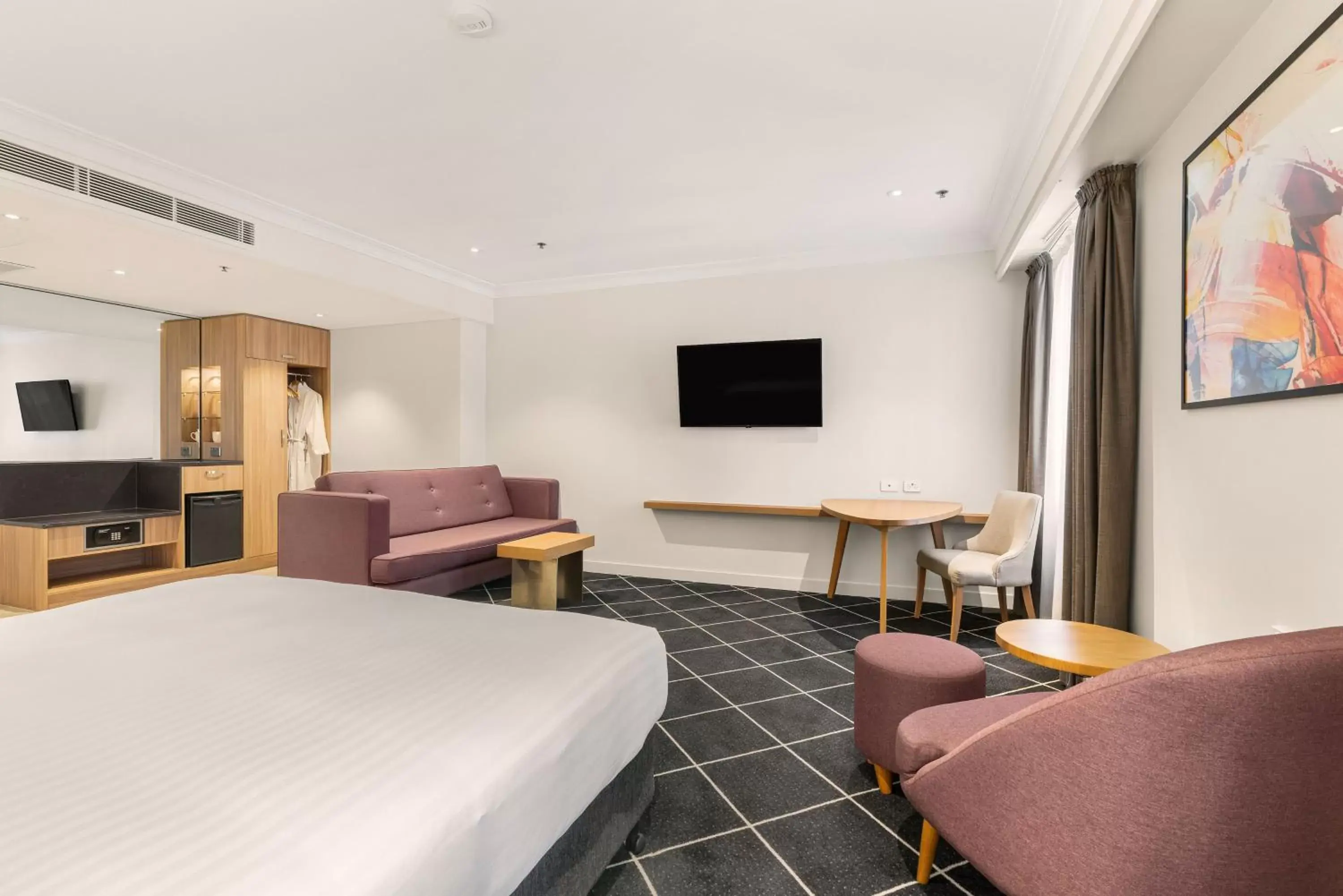 Photo of the whole room in Holiday Inn Darling Harbour, an IHG Hotel