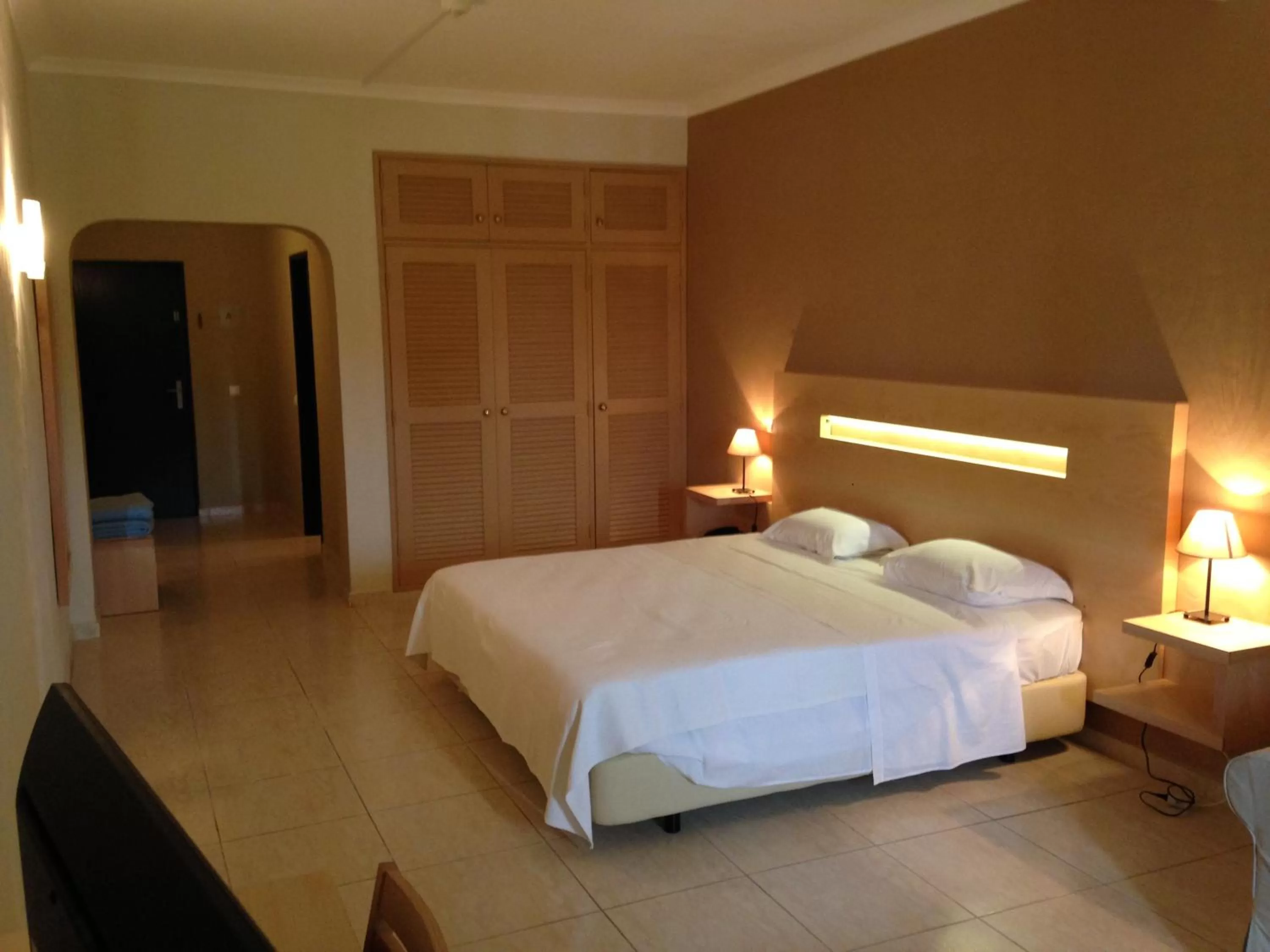 Bedroom, Bed in Vilamar