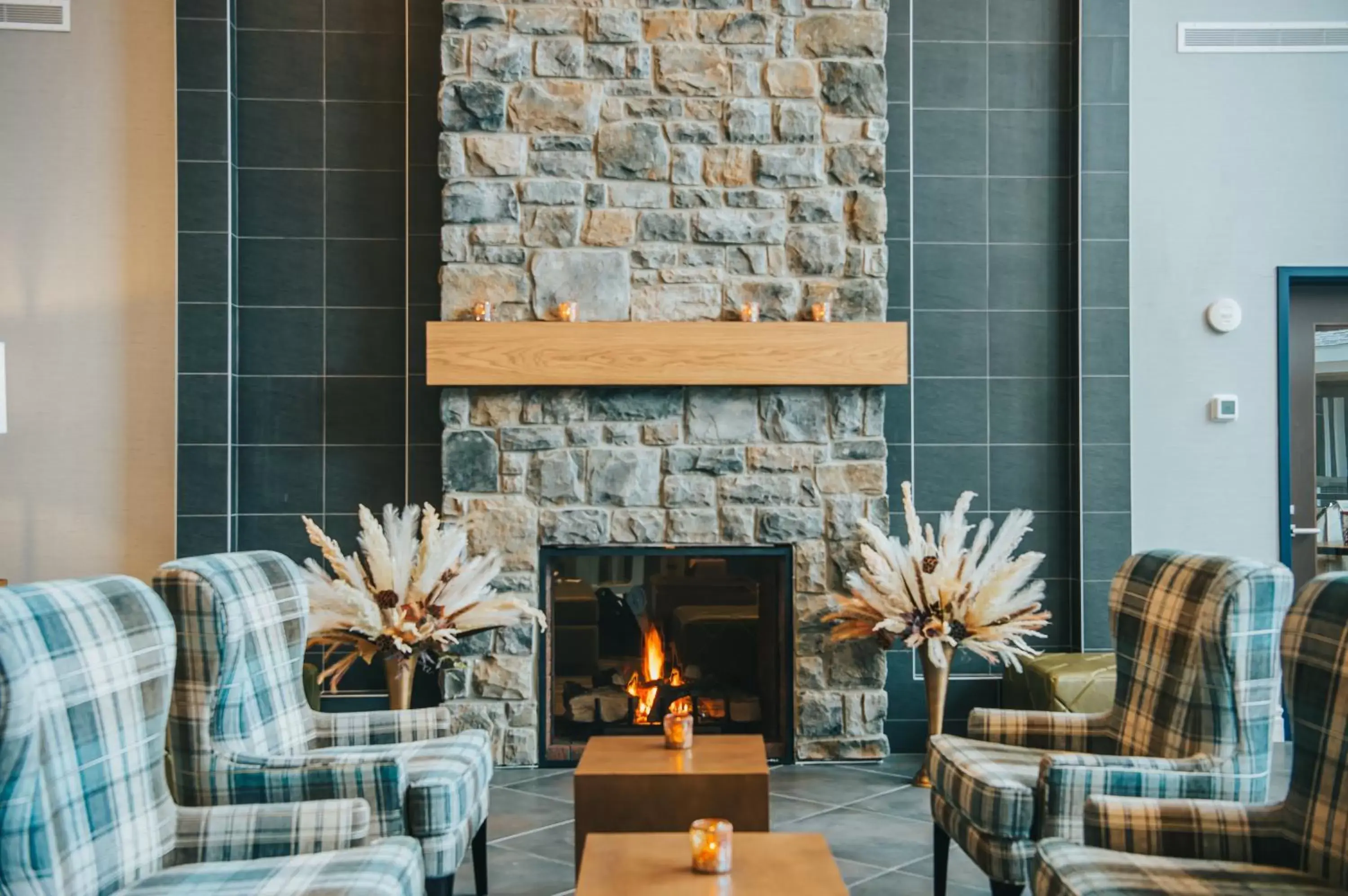 Lobby or reception, Seating Area in Saranac Waterfront Lodge