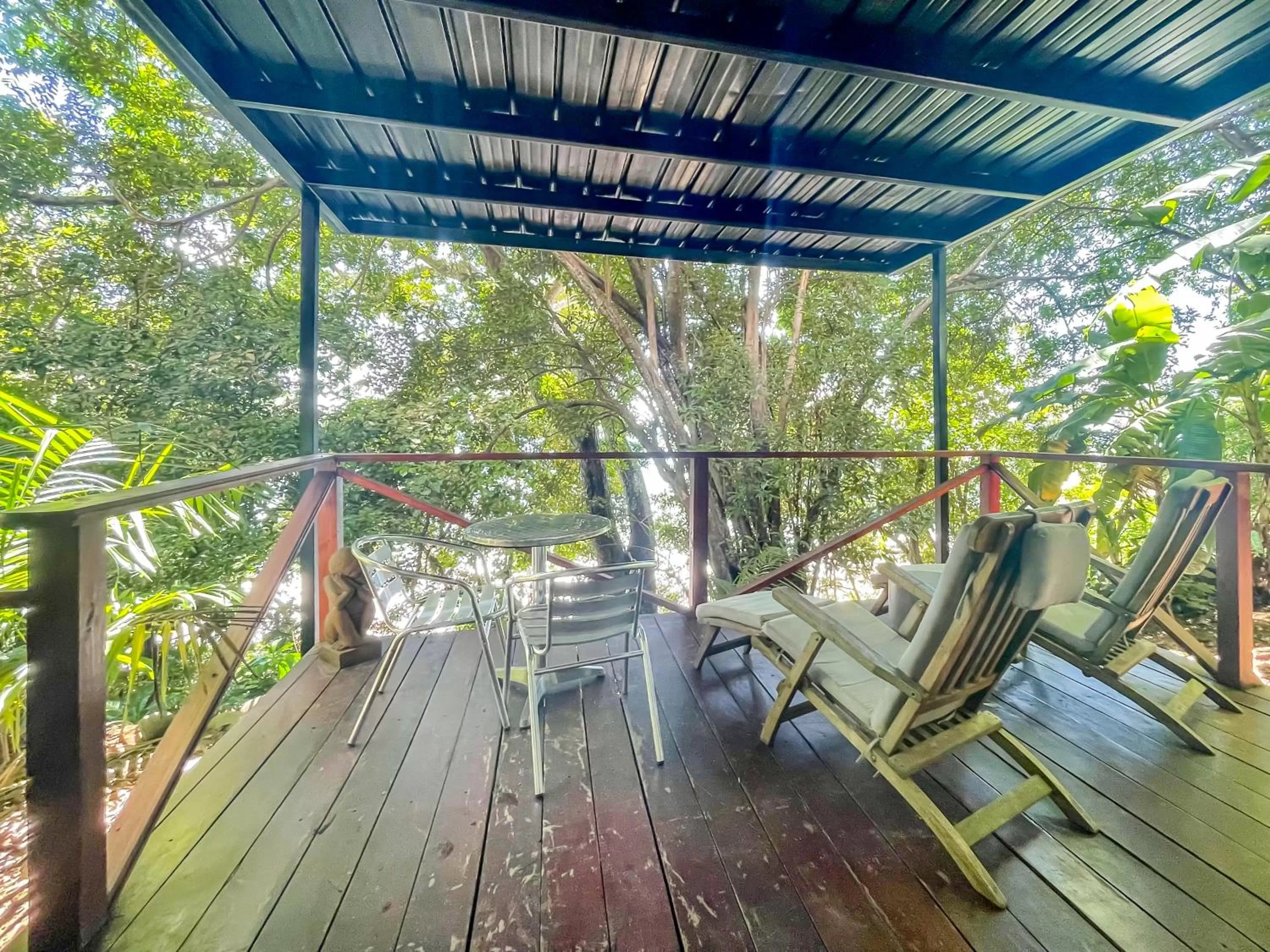 Garden in Saboga Lodge