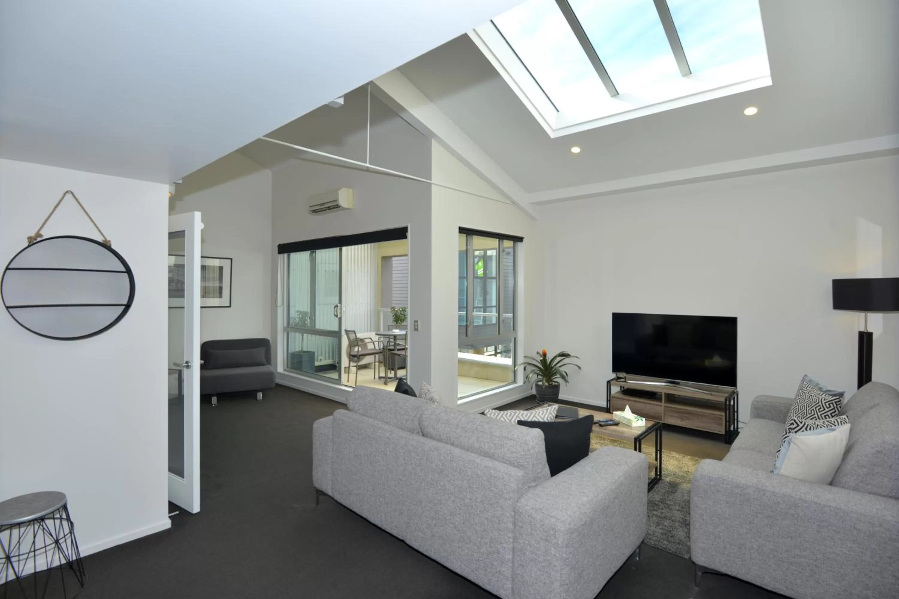 Patio in Southwark Hotel & Apartments