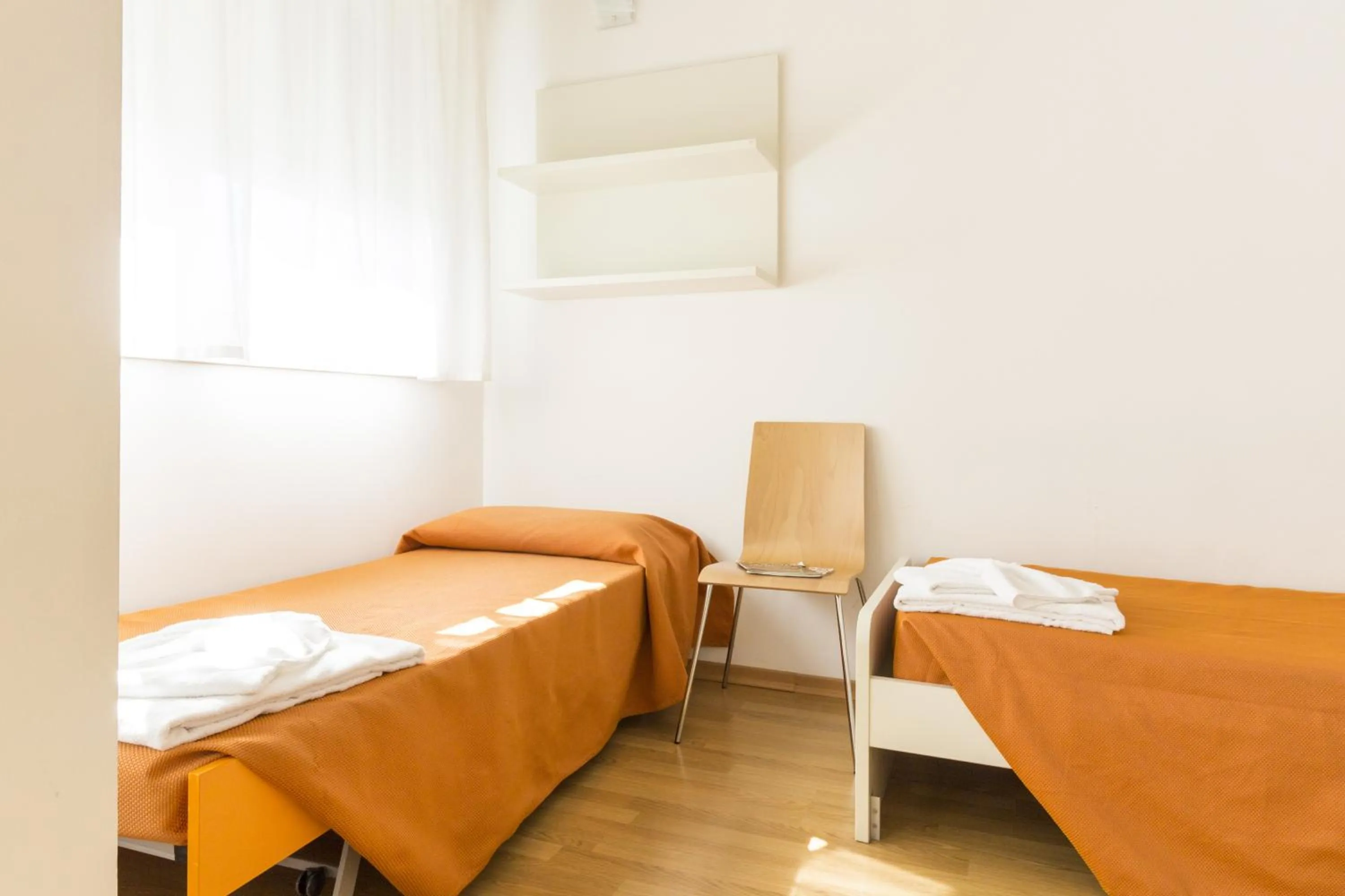 Photo of the whole room, Bed in Hotel Sharing