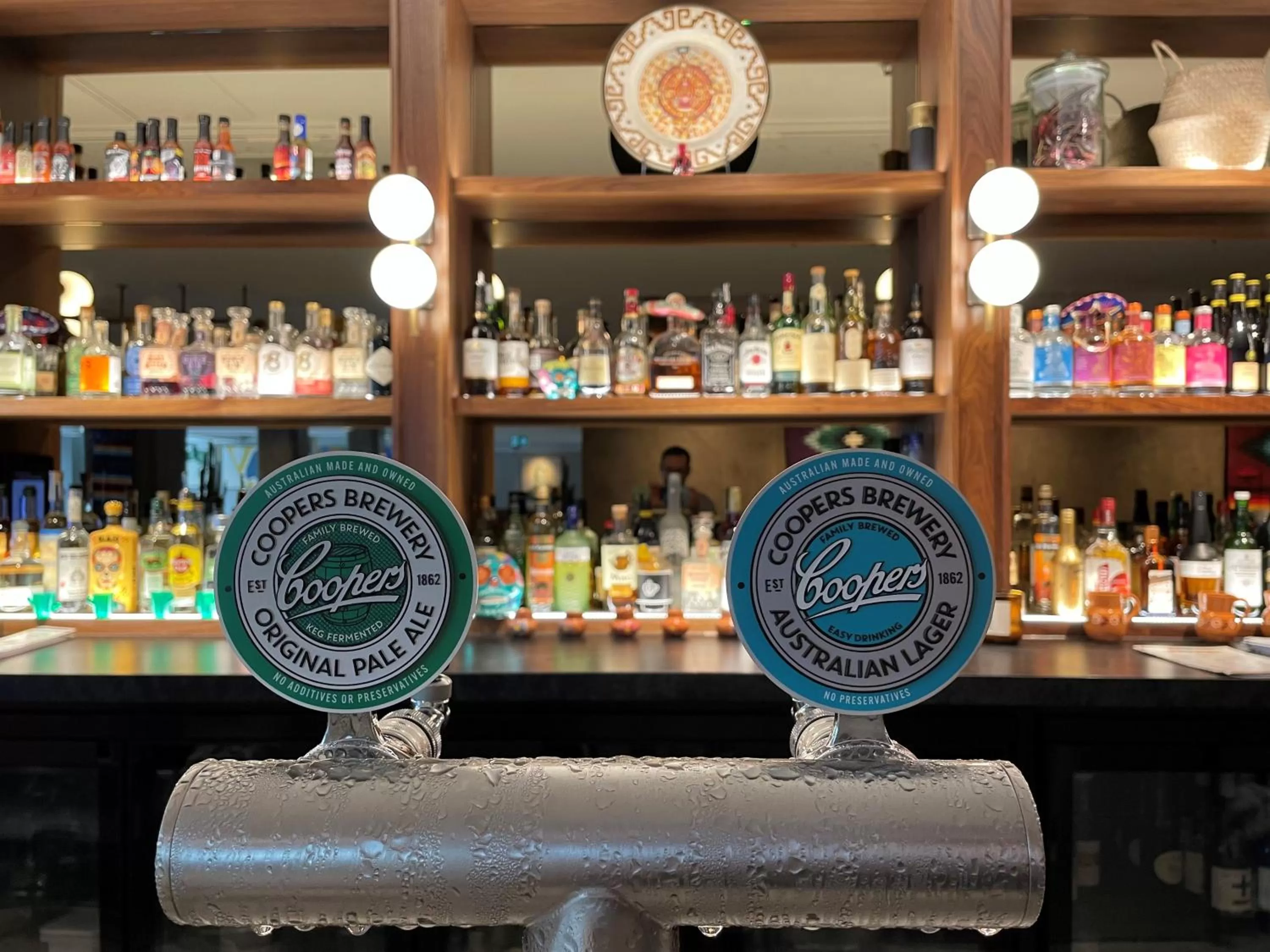 Lounge or bar in TRYP Adelaide by Wyndham