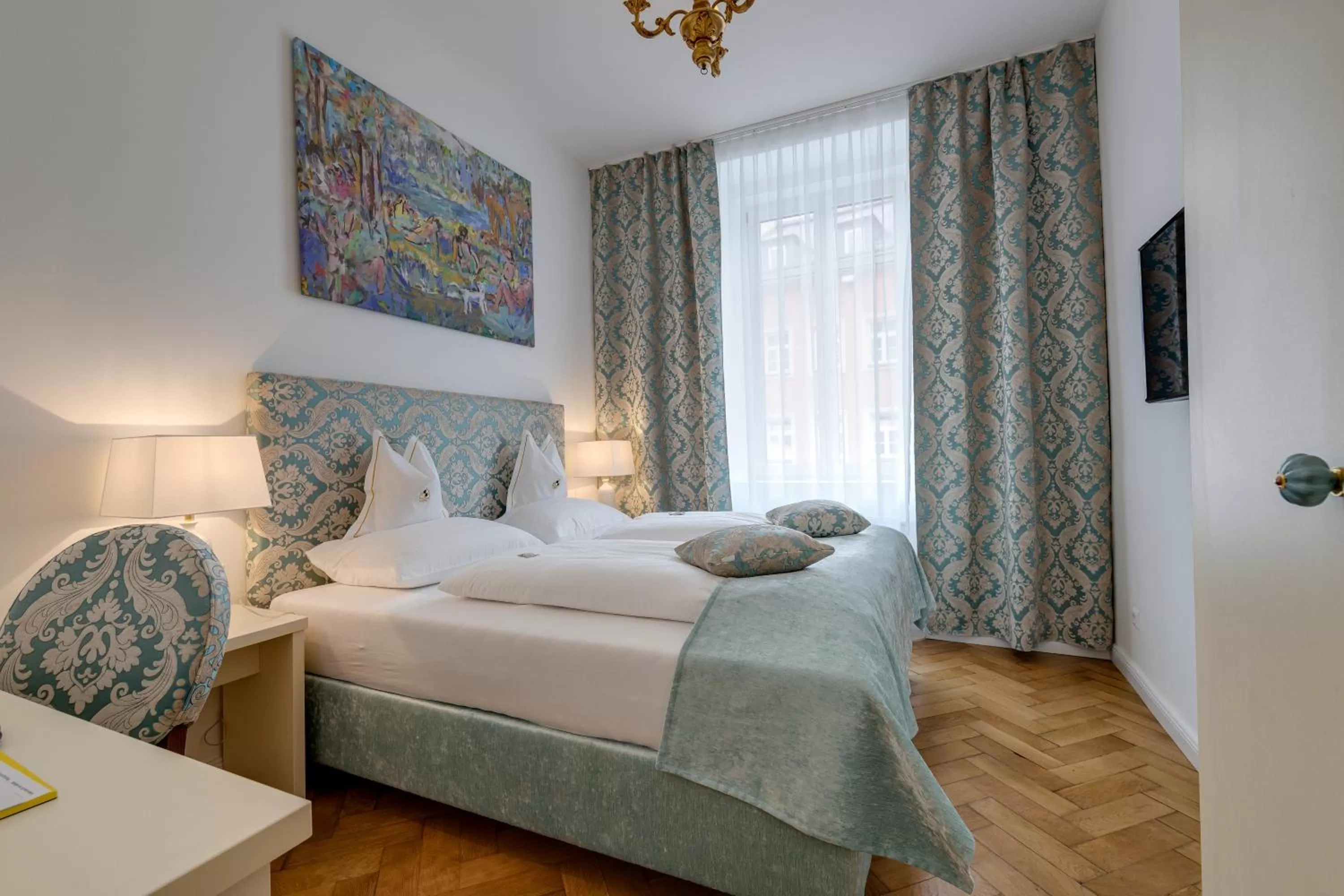 Bed in Boutique Hotel Goldenes Lamm Villach