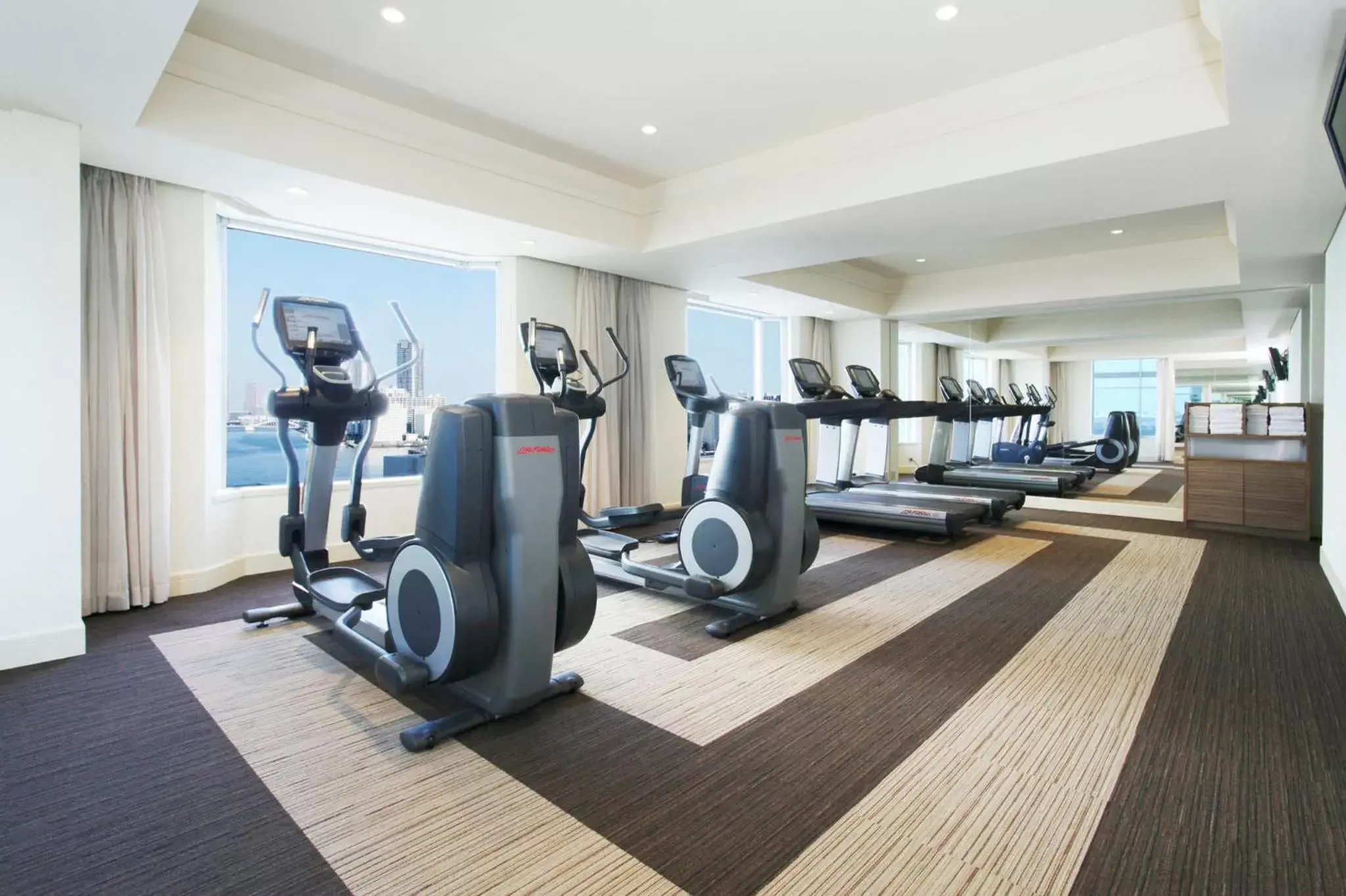 Fitness centre/facilities in InterContinental Tokyo Bay by IHG Fitness centre/facilities in InterContinental Tokyo Bay by IHG