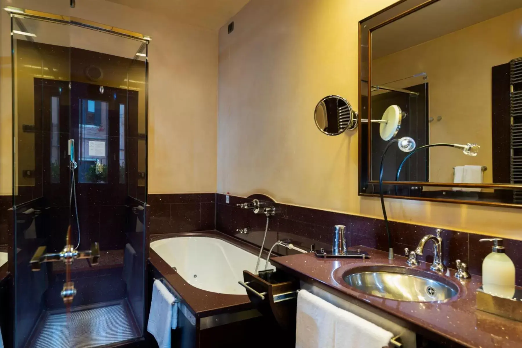 Bathroom in Ca' Pisani Hotel