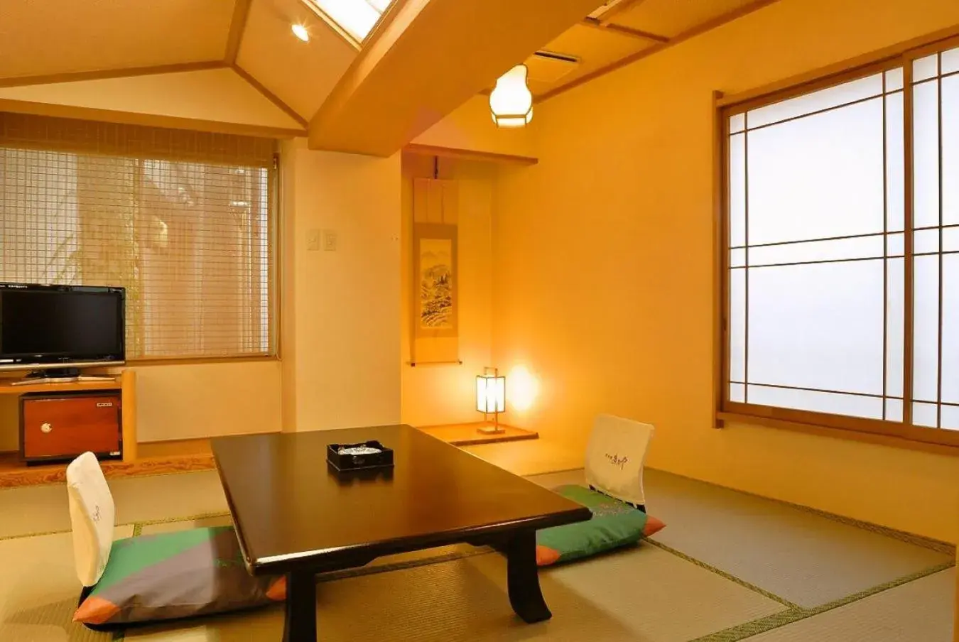 Japanese-Style Room with Shared Bathroom - No View in Kasuitei Ooya