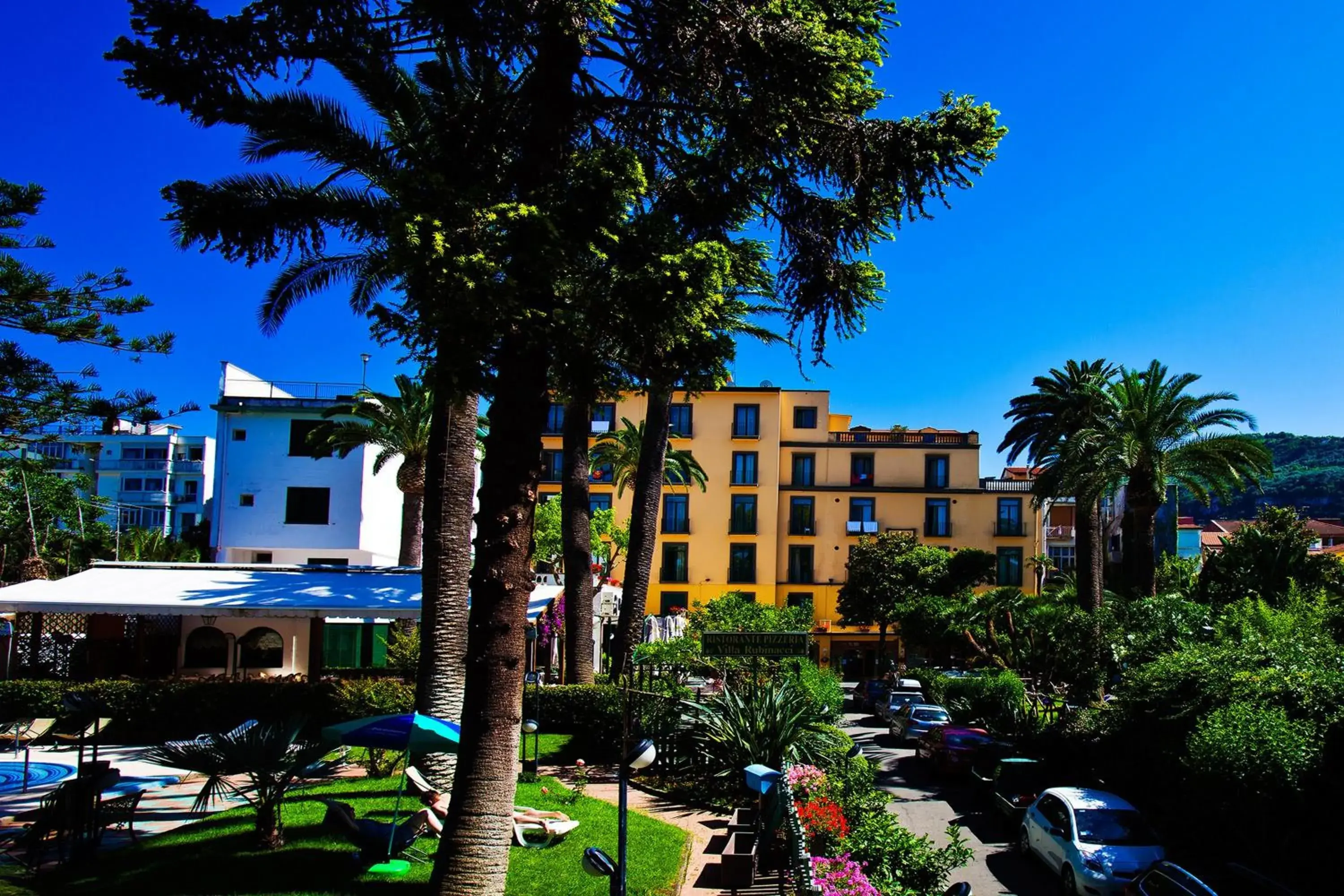 View (from property/room), Property Building in Hotel Eden