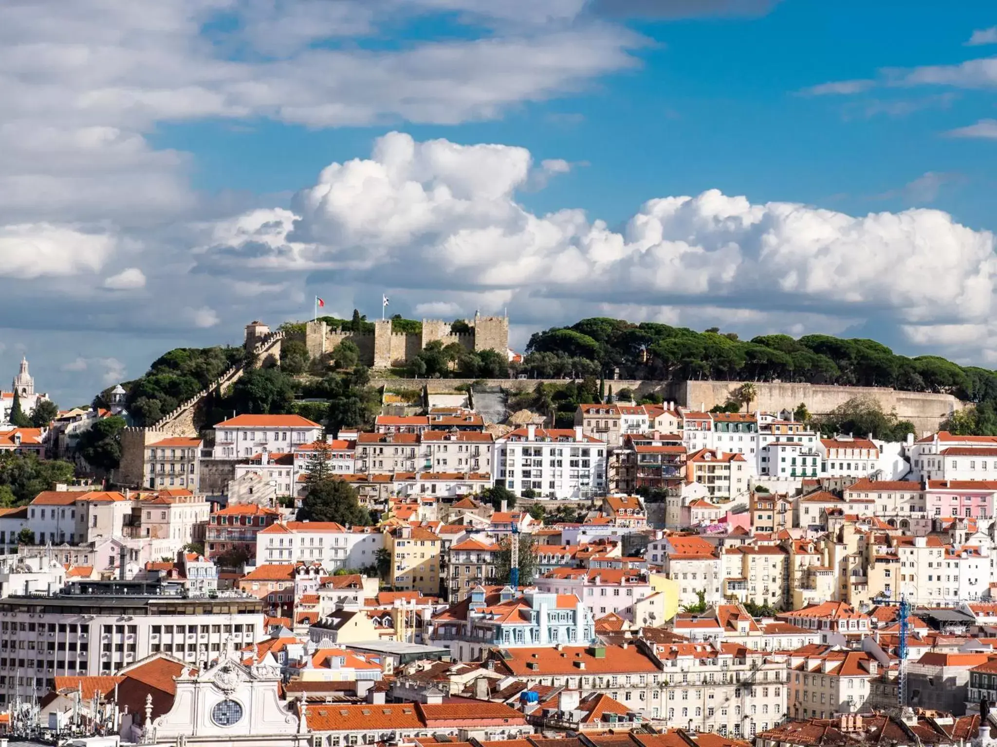 Nearby landmark, Bird's-eye View in Dom Pedro Lisboa