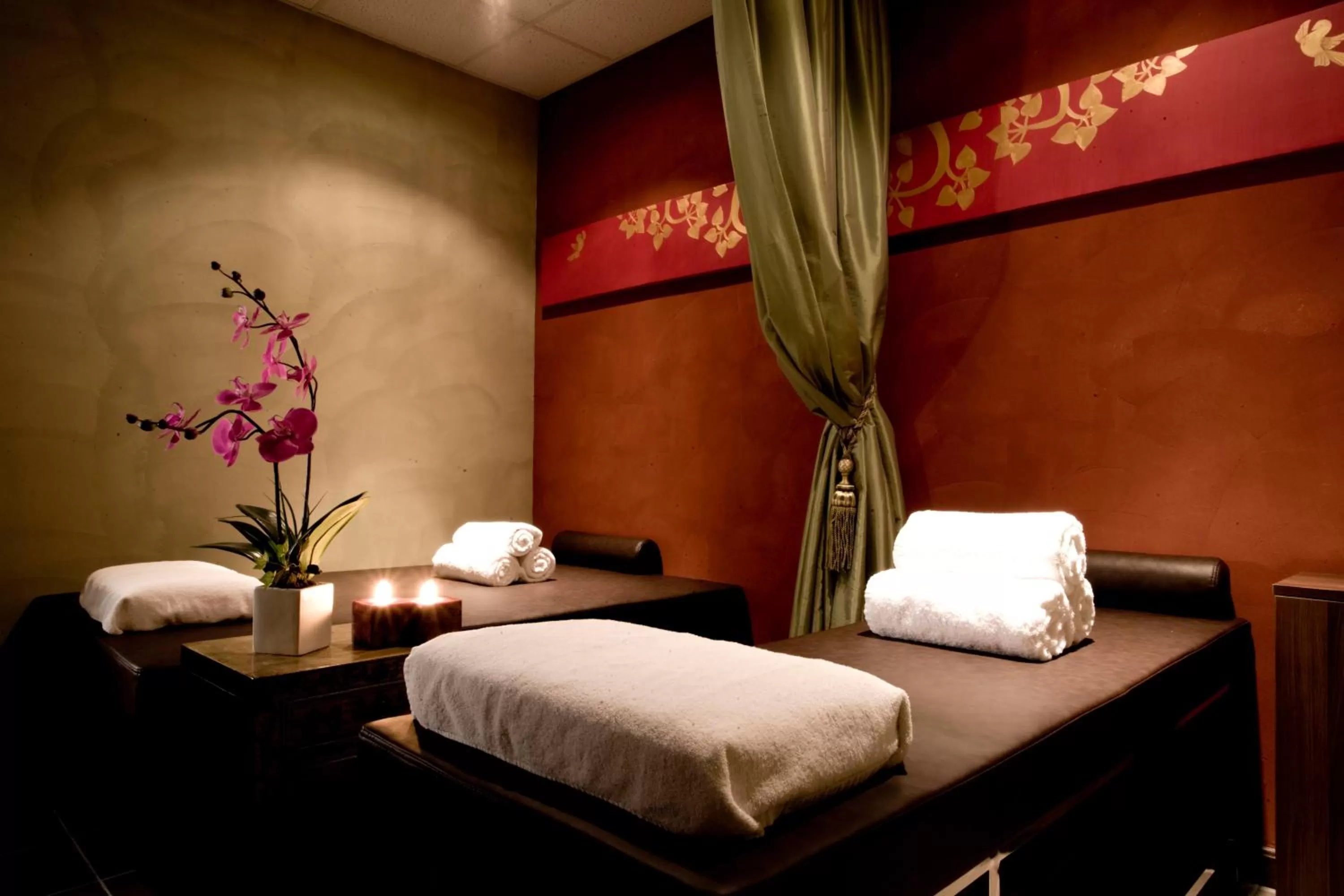 Bed in Wharney Hotel