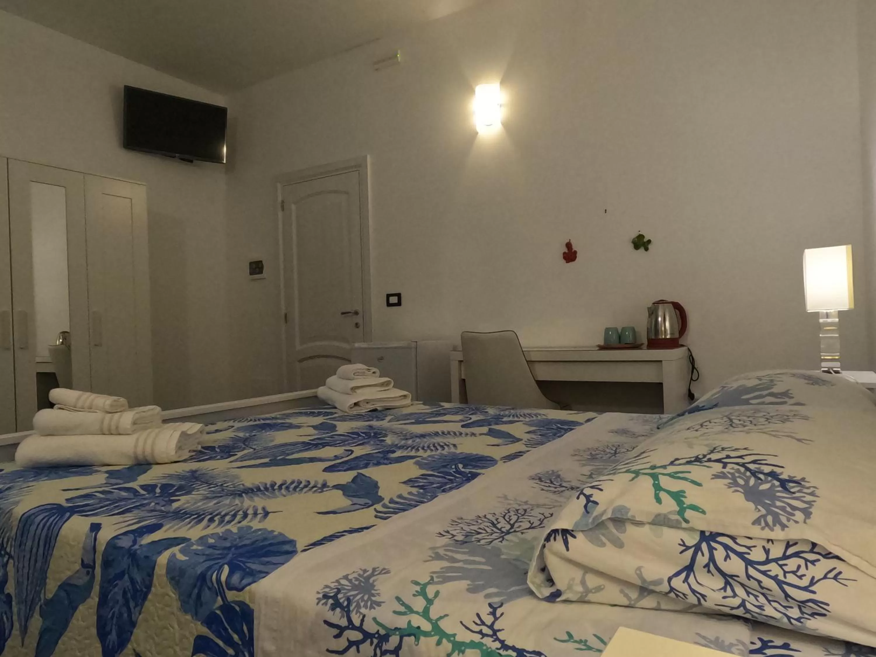 Bedroom, Bed in B&B The Sun 'tis