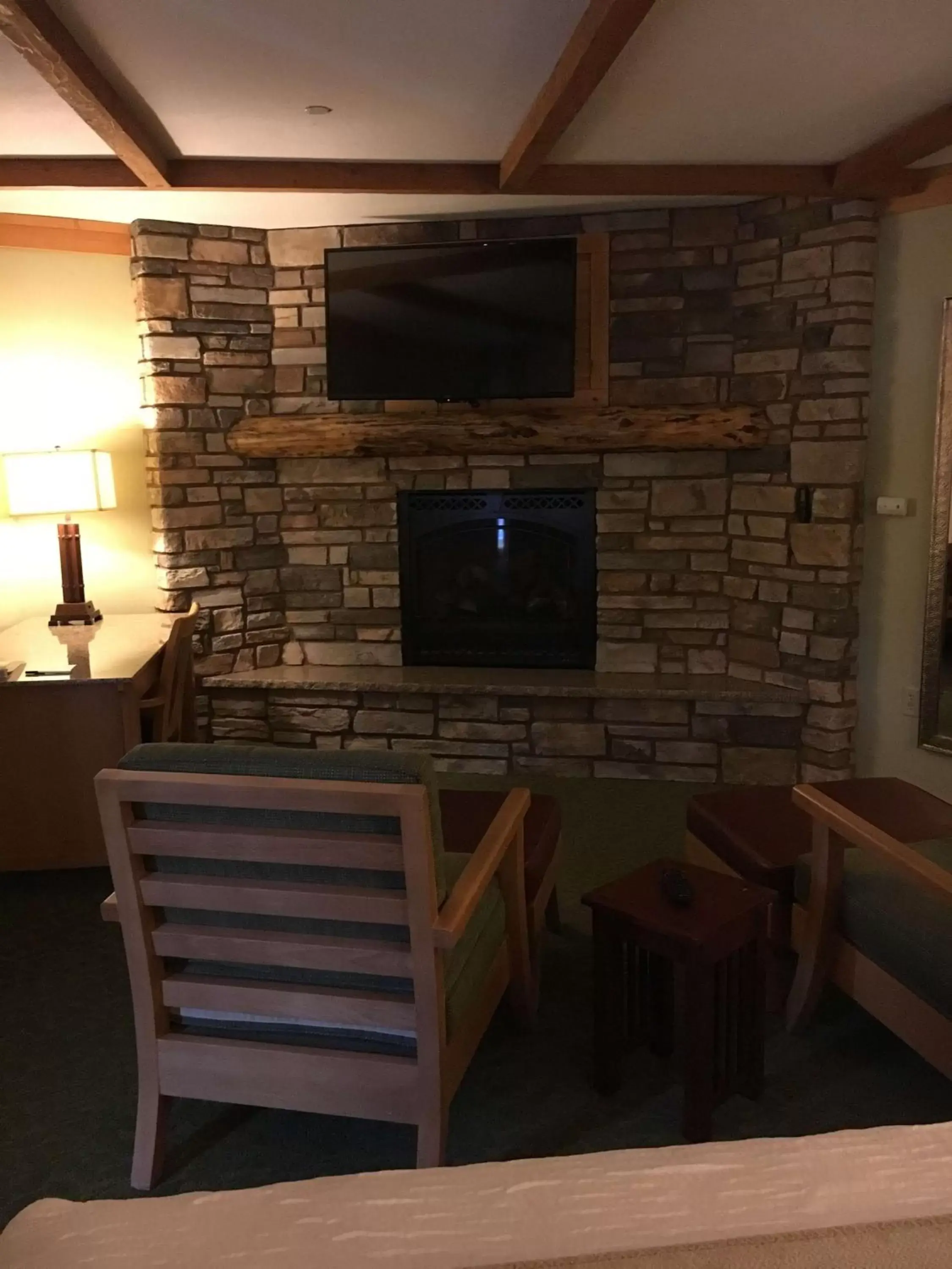 Living room, TV/Entertainment Center in Brian Head Lodge