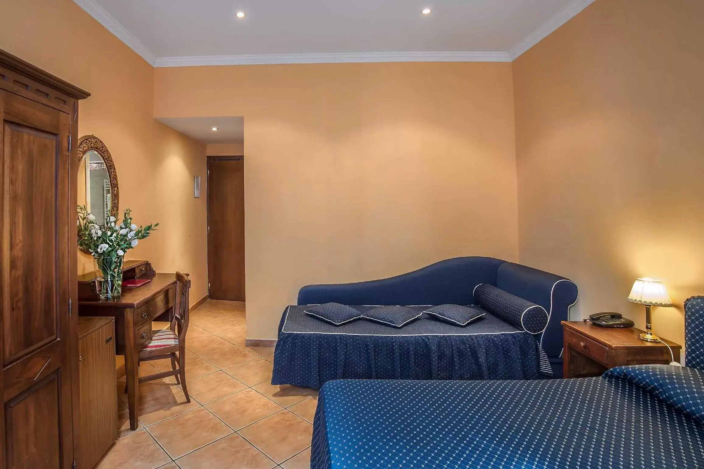 Bedroom, Seating Area in Hotel Caracciolo