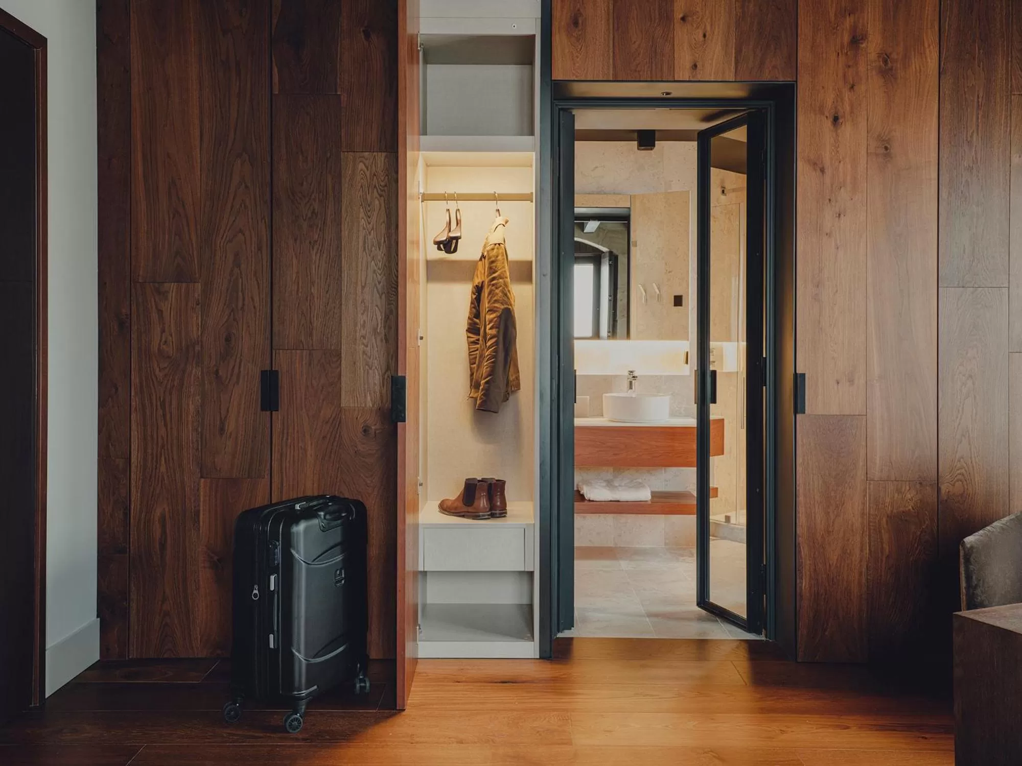 wardrobe in Santa María Briones