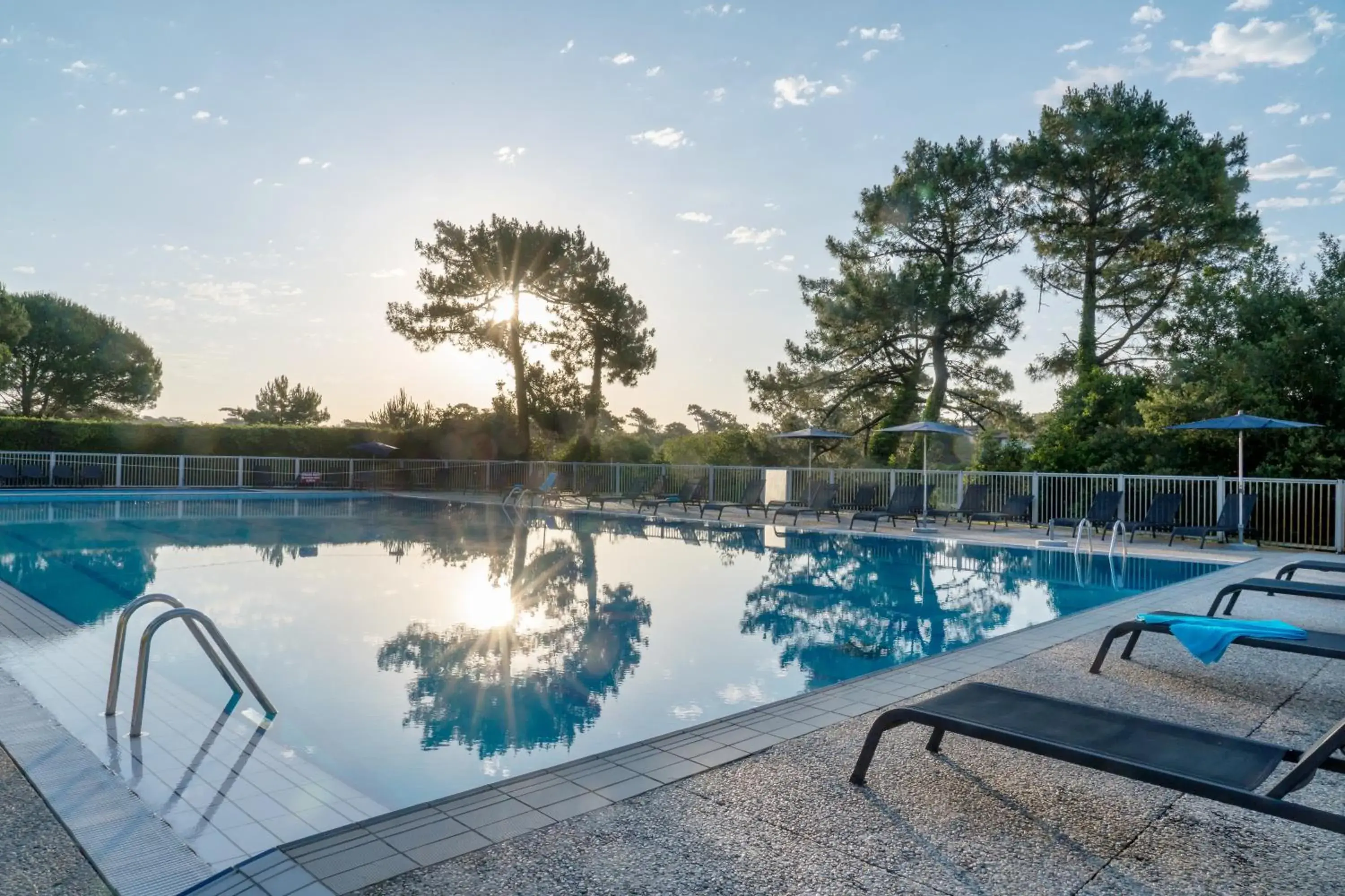 Swimming Pool in Hotel de Chiberta et du Golf