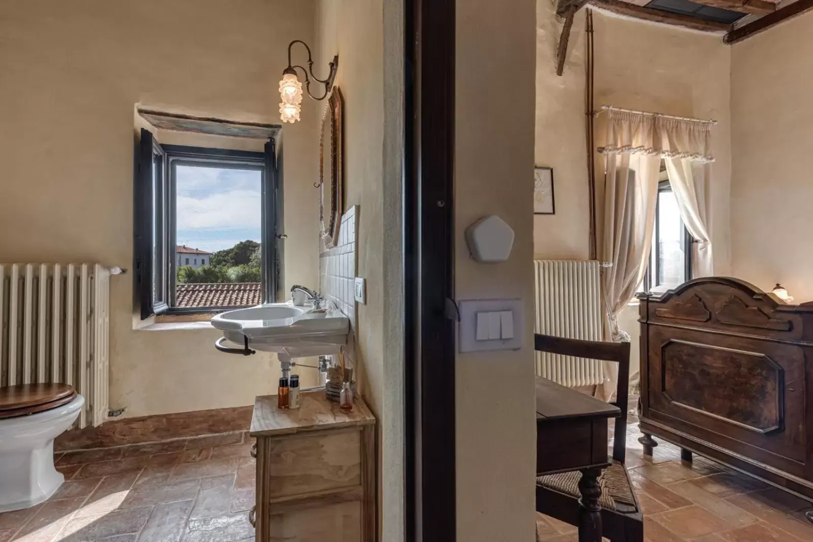 Photo of the whole room, Bathroom in Convento San Bartolomeo