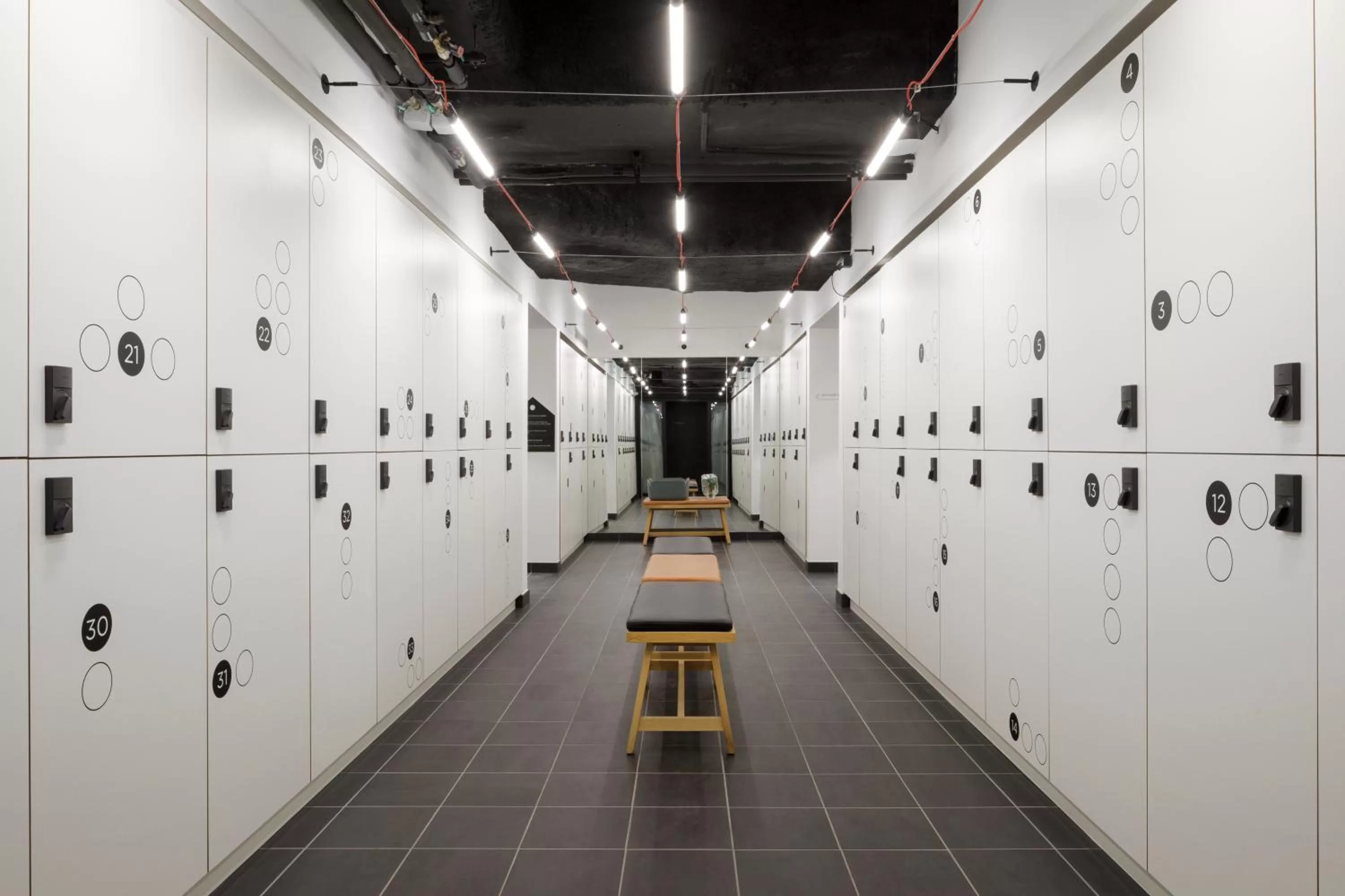 microwave in Zoku Paris