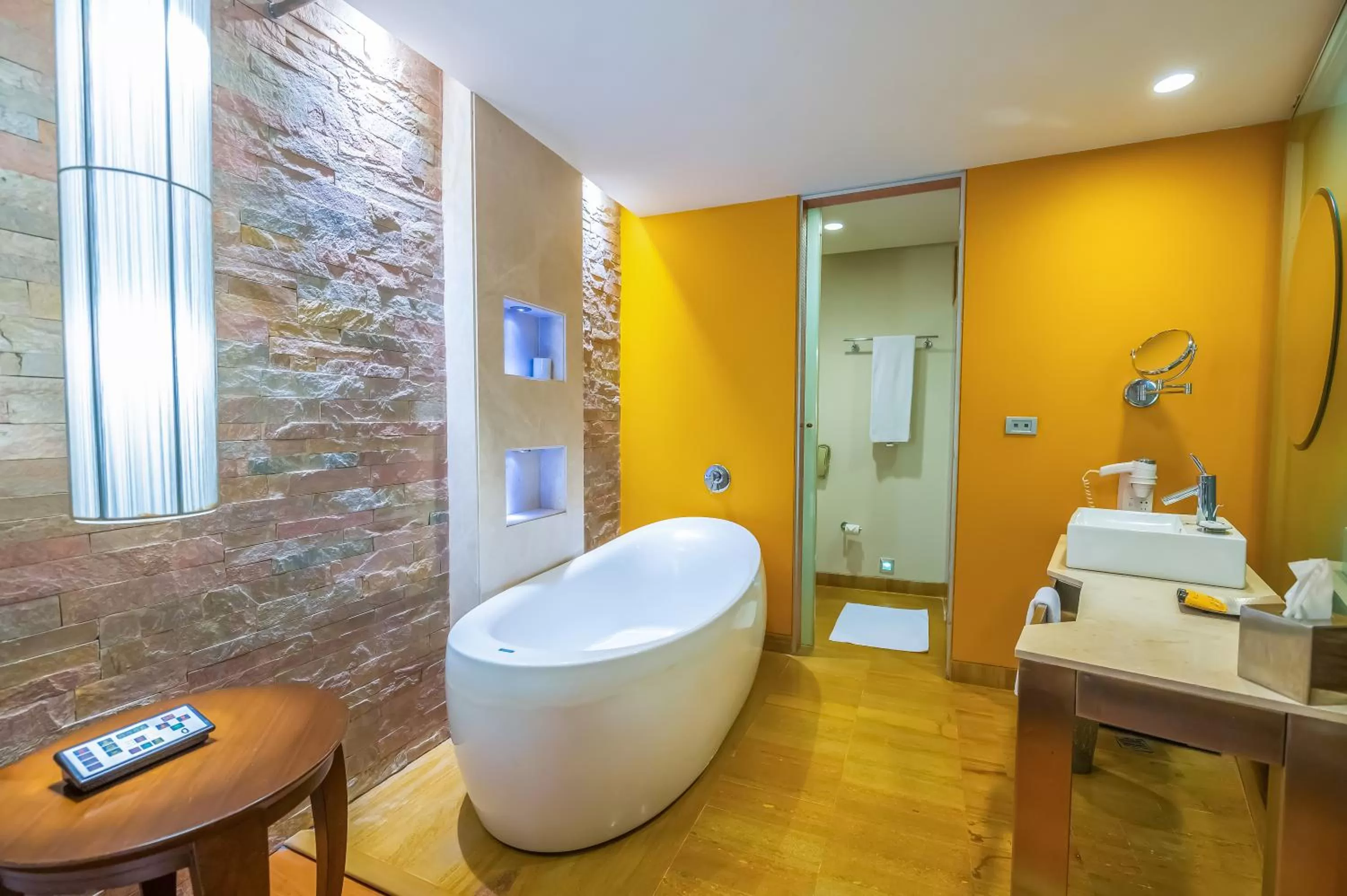 Toilet in O Hotel Pune