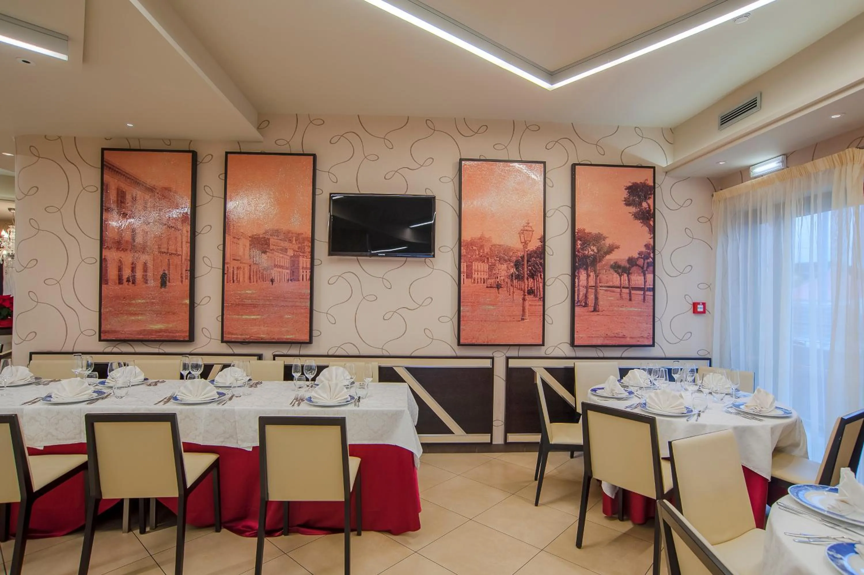 Restaurant/places to eat in Hotel Milazzo