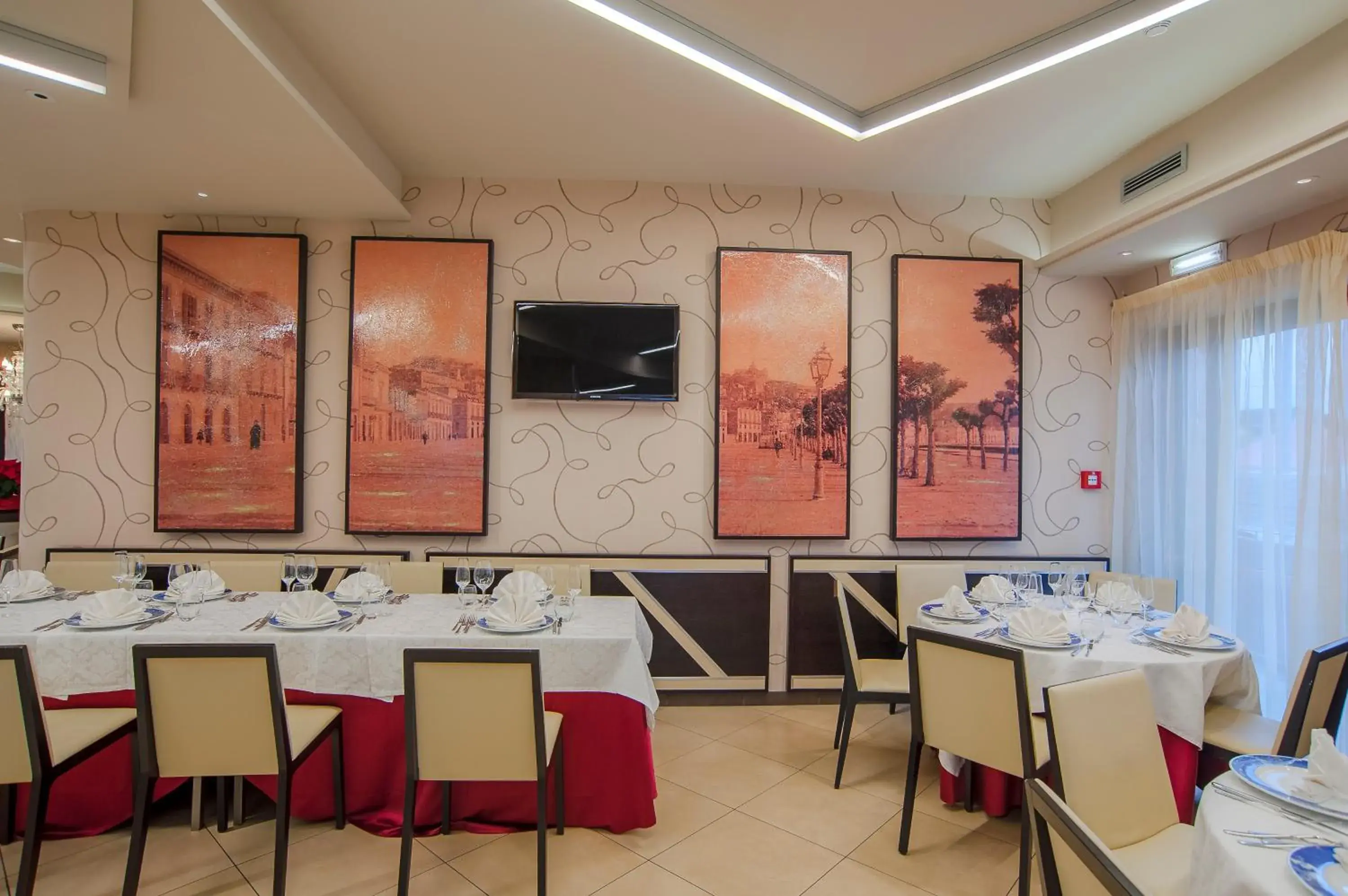 Restaurant/Places to Eat in Hotel Milazzo