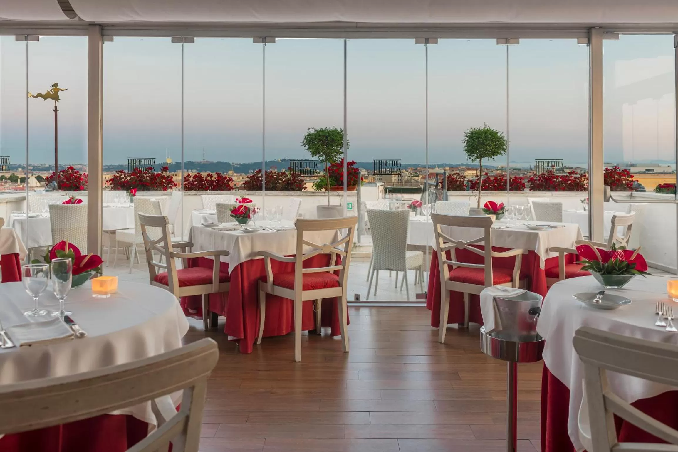 Restaurant/places to eat in Bettoja Hotel Mediterraneo