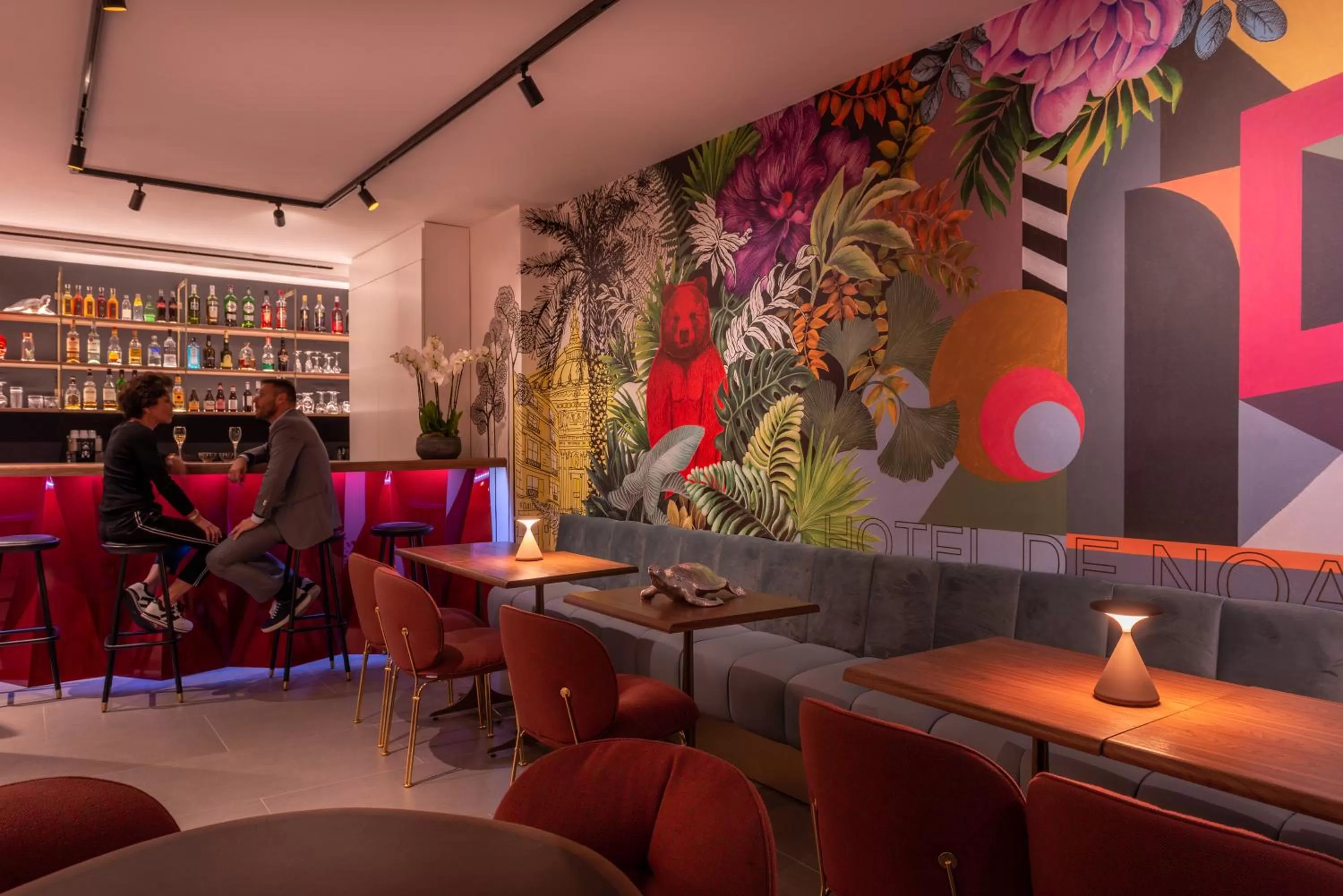 Lobby or reception in Golden Tulip Opera de Noailles