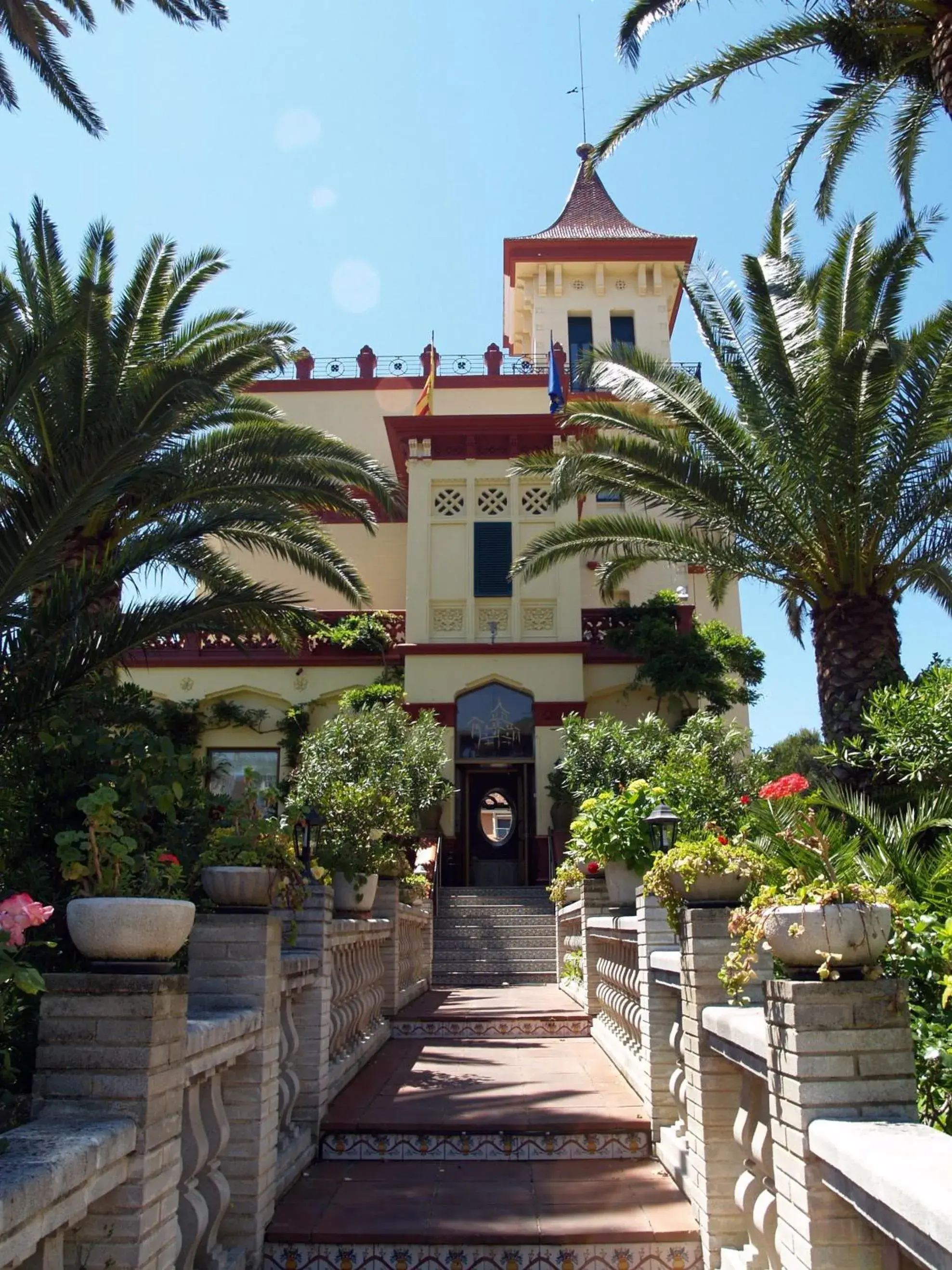 Facade/entrance, Property Building in Hotel Hostal del Sol